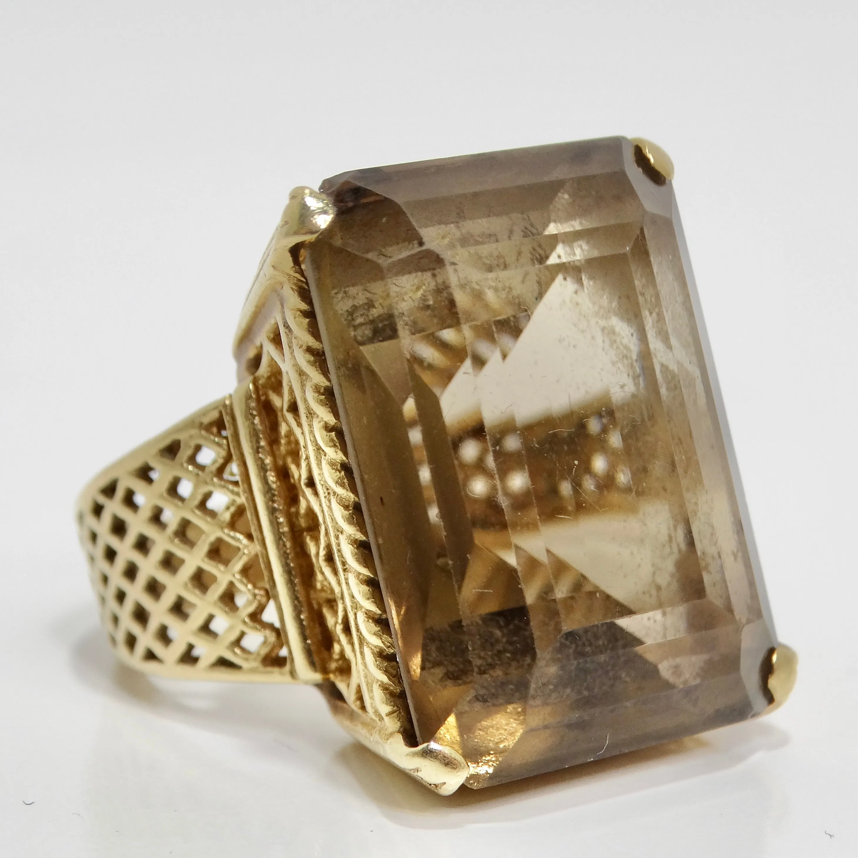 14K Solid Gold 1970s Quartz Ring
