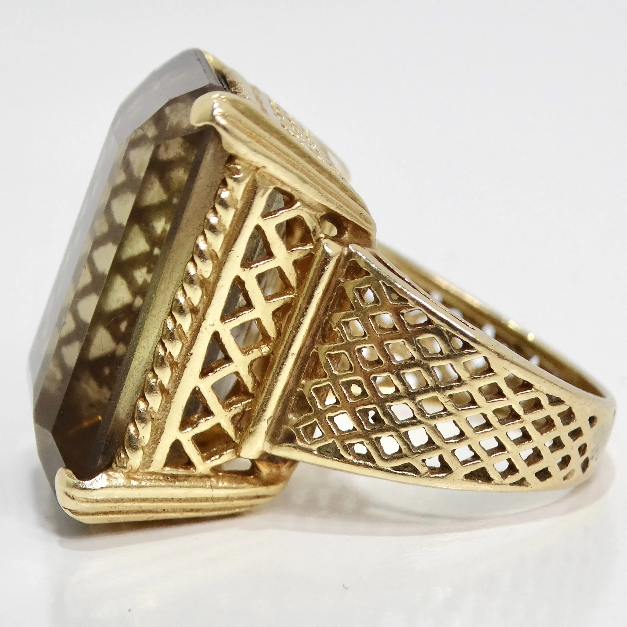 14K Solid Gold 1970s Quartz Ring