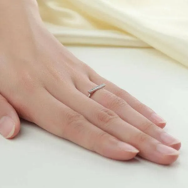 14K White Gold Elegant Ring 0.07ct Natural Diamond