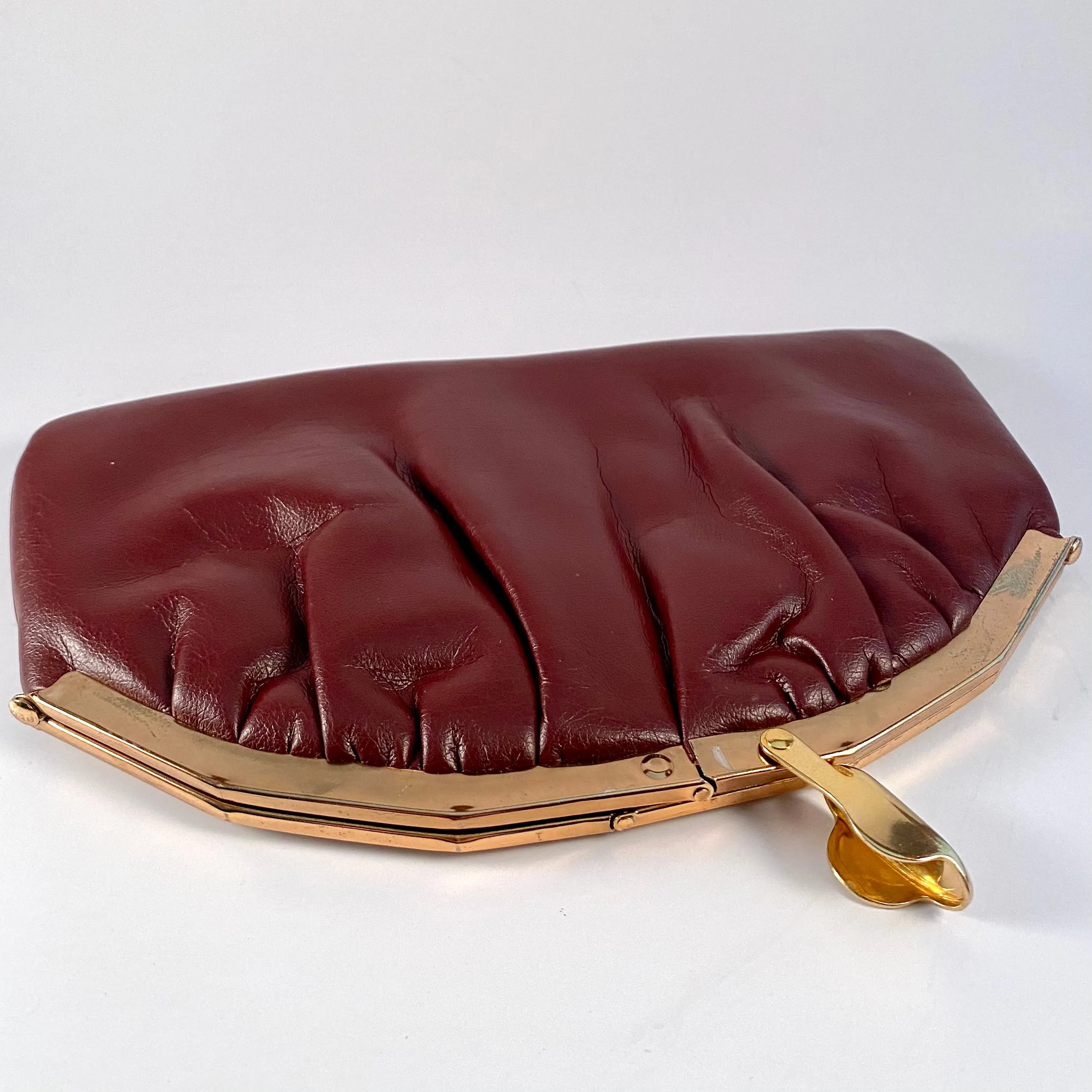 1970s HL Clutch With An Optional Chain Handle