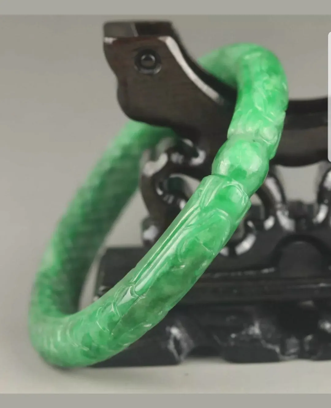 56/57/58mm Certified Natural Green Jadeite Emerald A Jade HandCarved Double Dragons Round Bracelet Bangle A-89