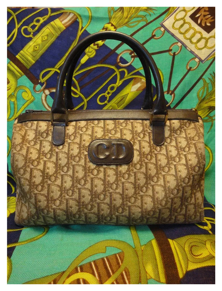 70's vintage Christian Dior brown trotter jacquard handbag with the CD motif. Modele Exclusif. ECLAIR zippers. Classic mini speedy duffle