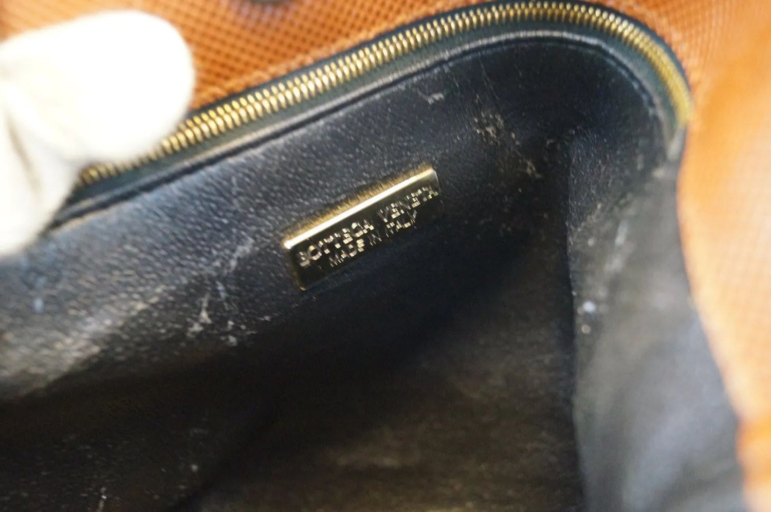 BOTTEGA VENETA Brown and Black Leather Shoulder Handbag