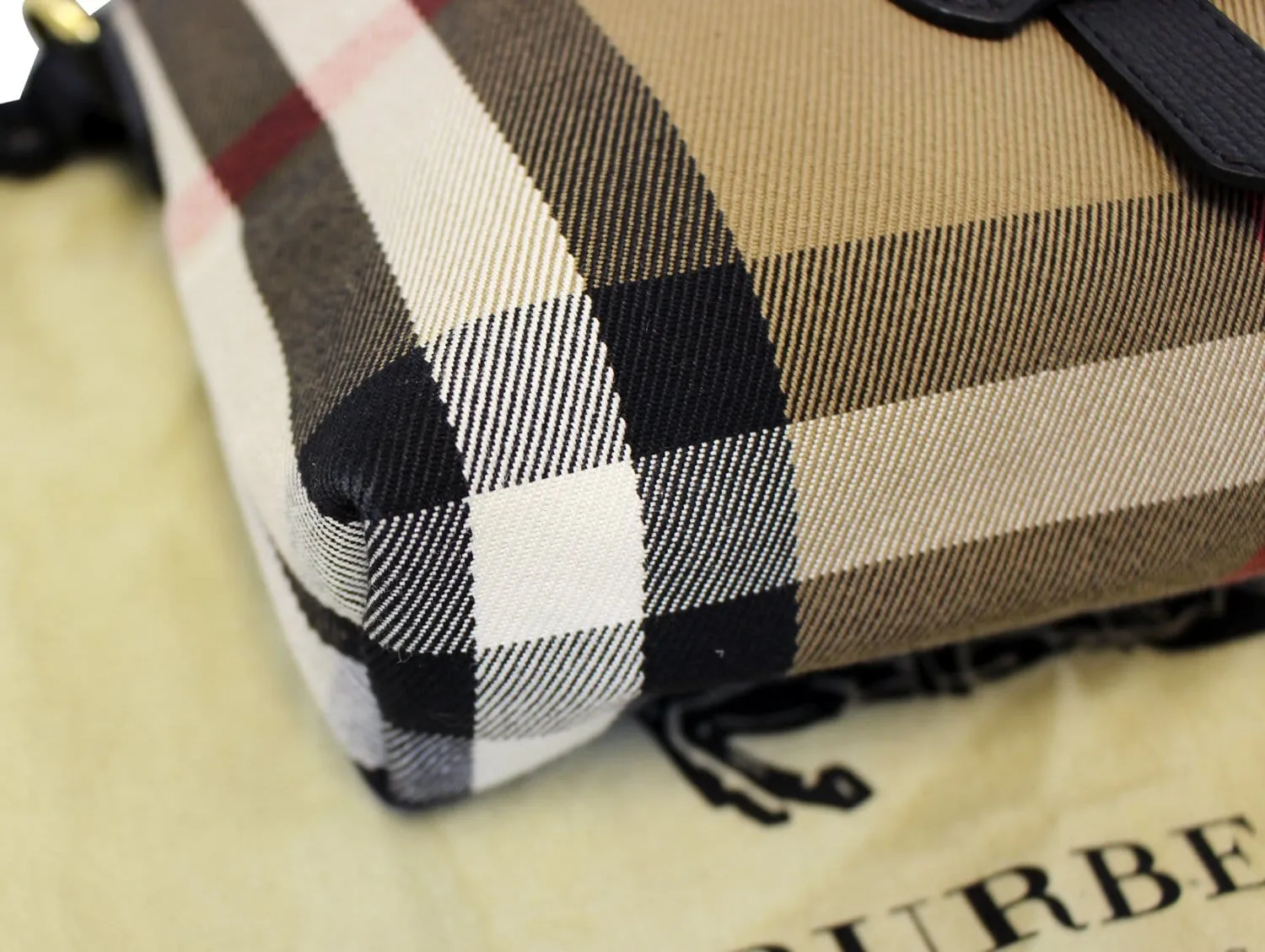 BURBERRY Black Leather House Check Horseshoe Milton Crossbody Bag
