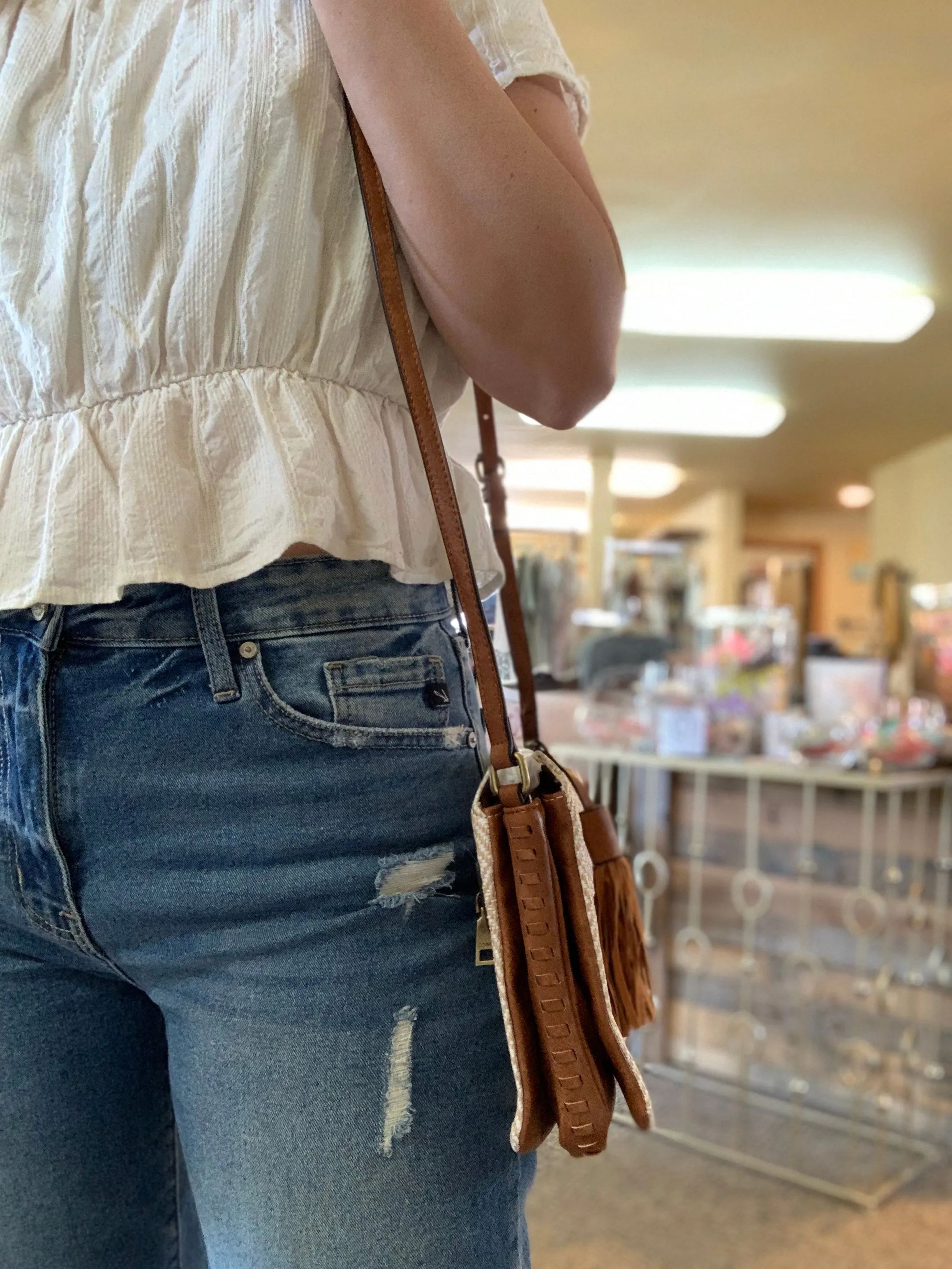 crossbody bag with tassel detail | 2 colors