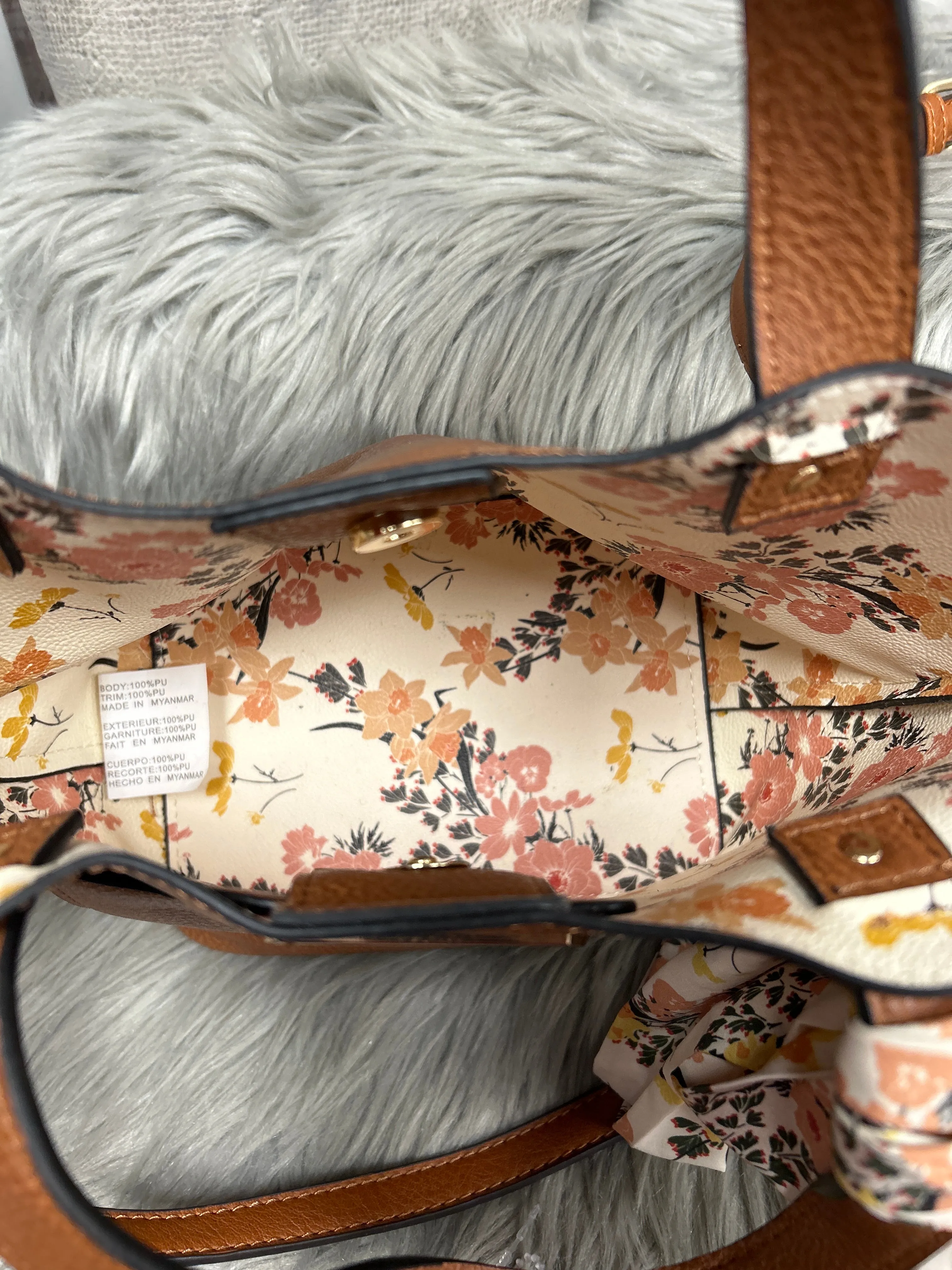 Crossbody By Steve Madden, Size: Medium