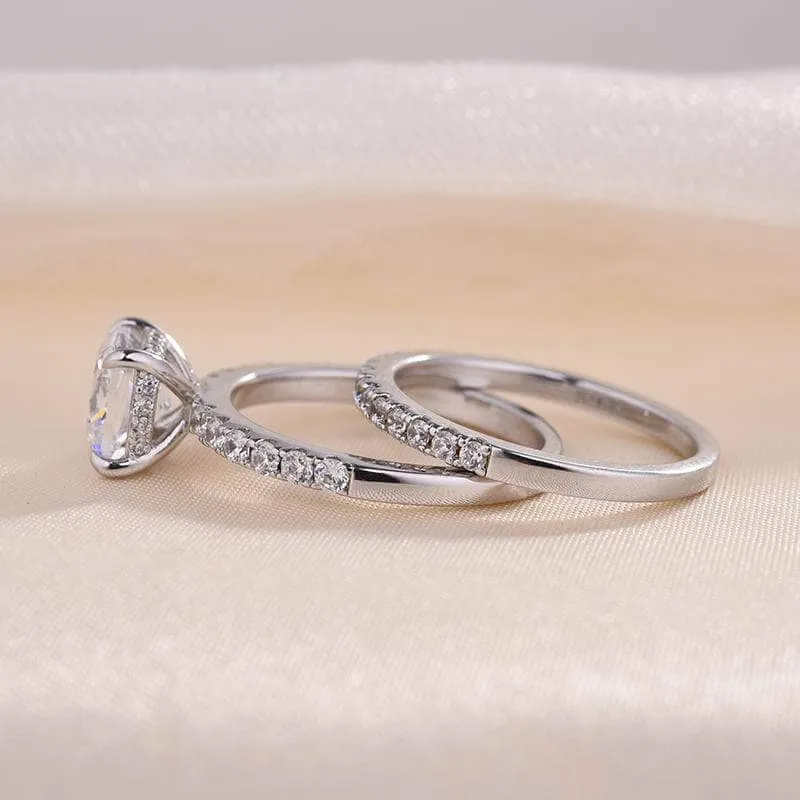 Elegant 1.5 Carat Cushion Cut Wedding Ring Set