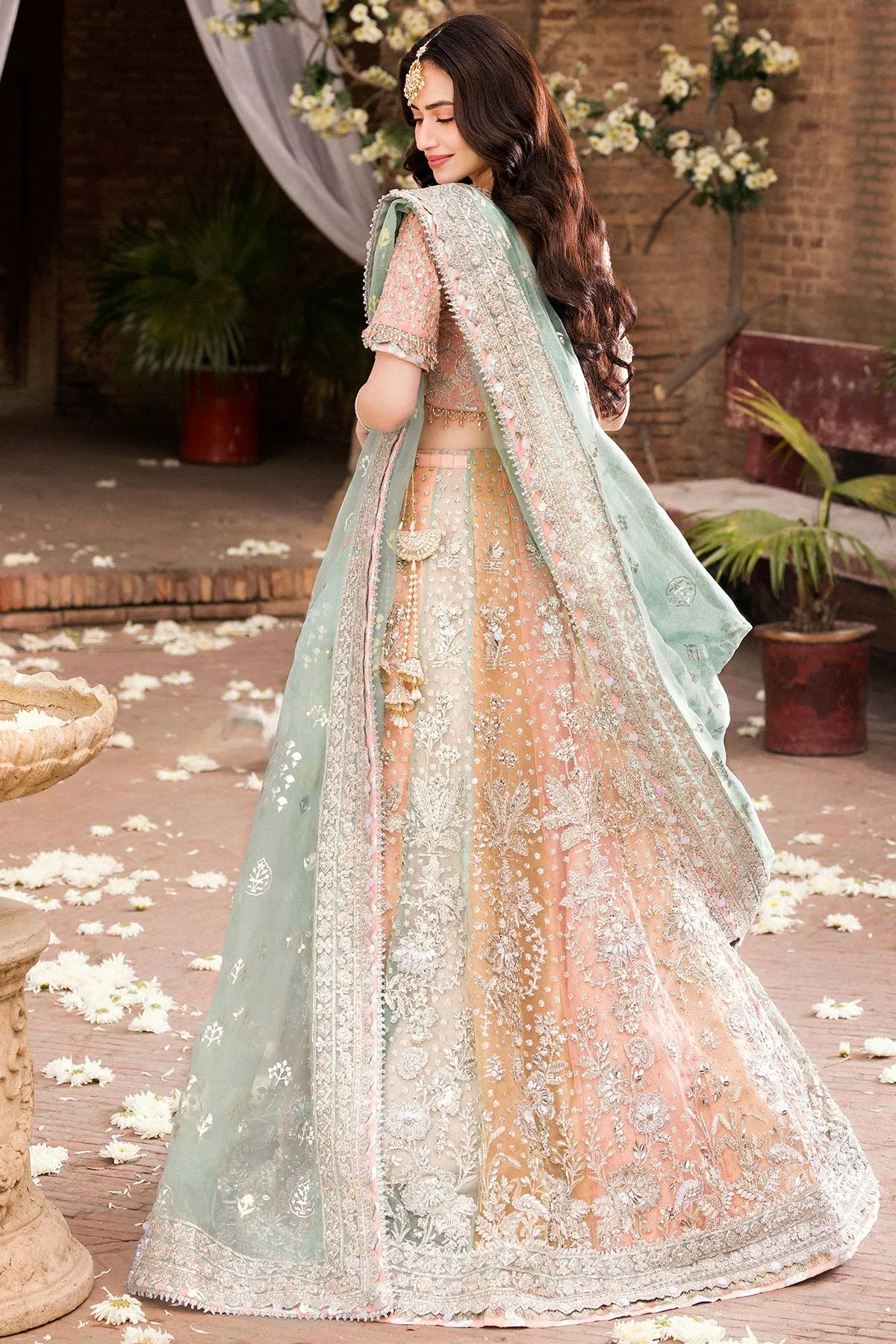 Elegant Lehenga Choli Bridal Pakistani Wedding Dress