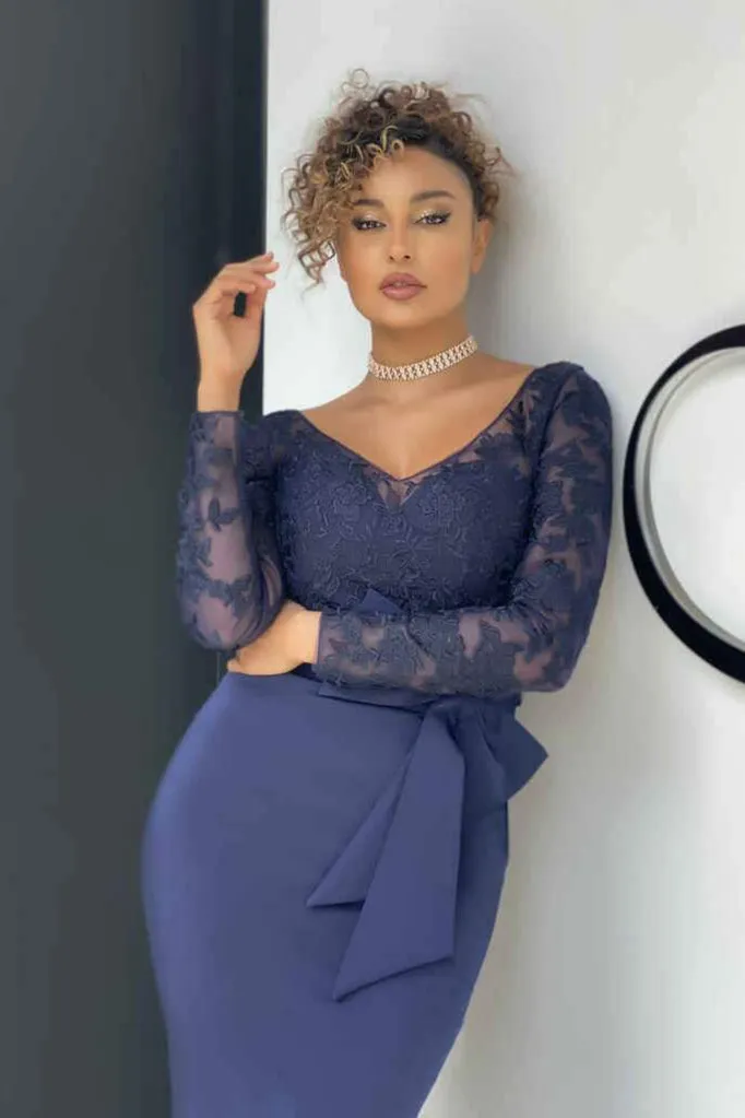 Elegant Long Sleeve Lace Evening Dress Mermaid V-Neck Online