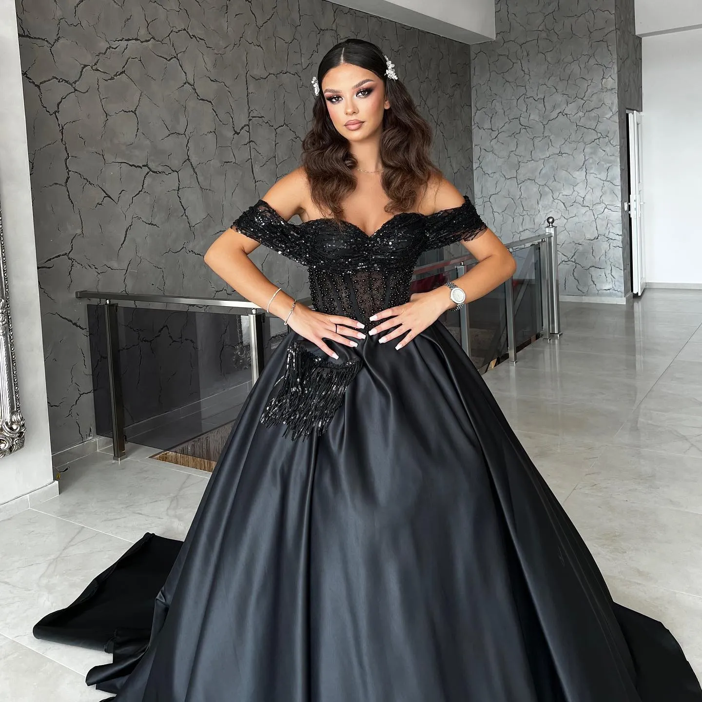 Elegant Sweetheart Off-the-Shoulder Black Prom Dresses with Beads