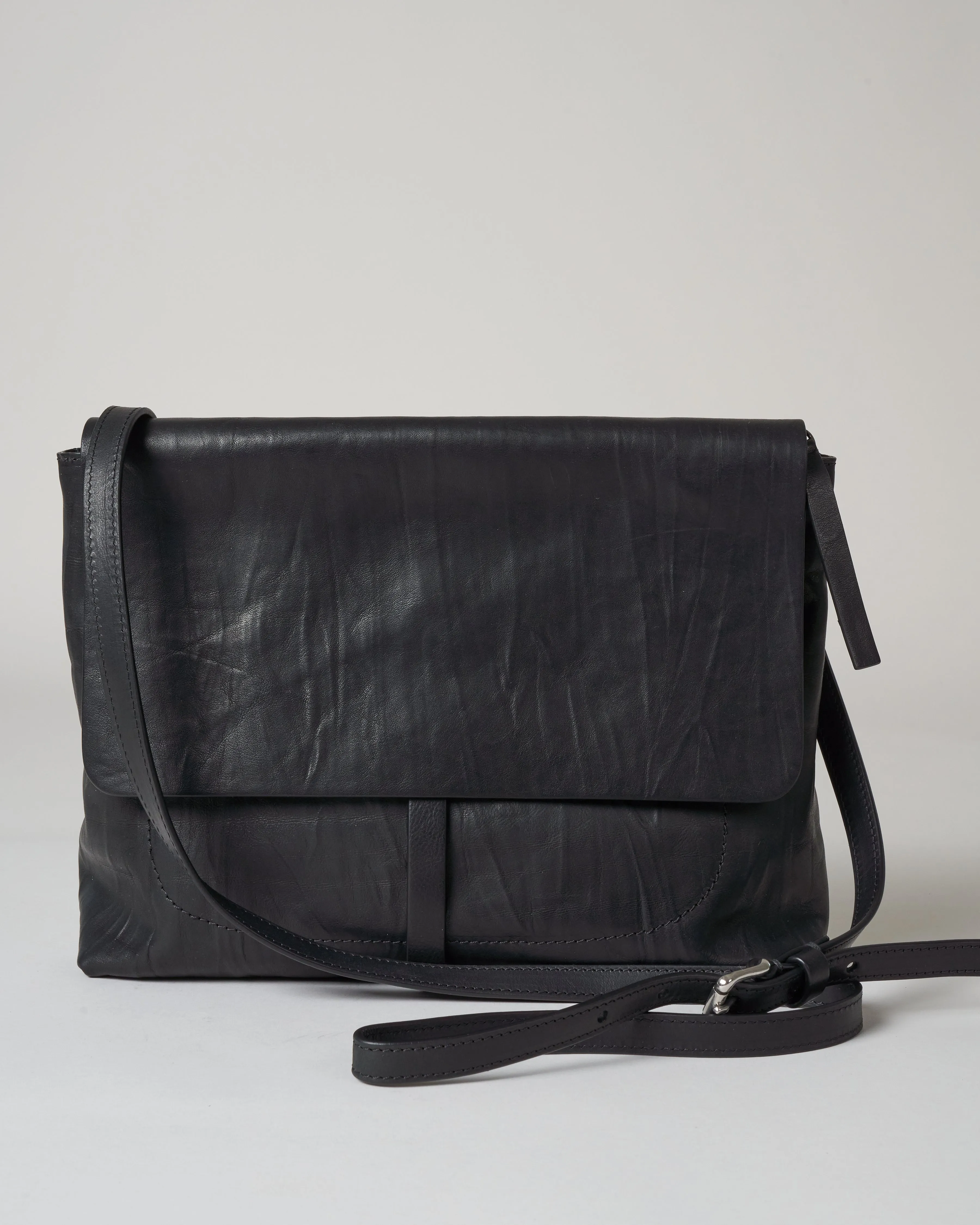 fold-over crossbody - black