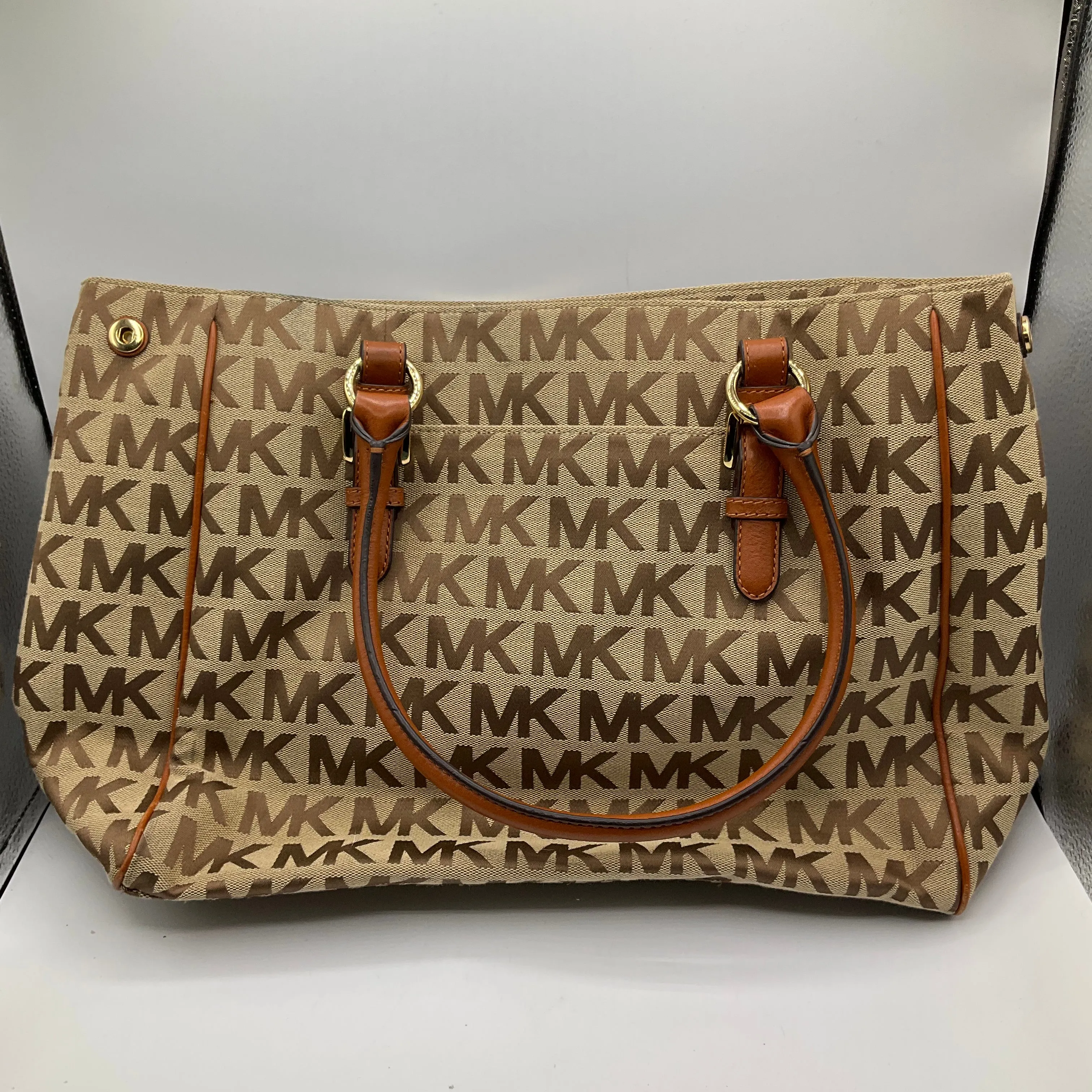Handbag Designer By Michael Kors, Size: Large