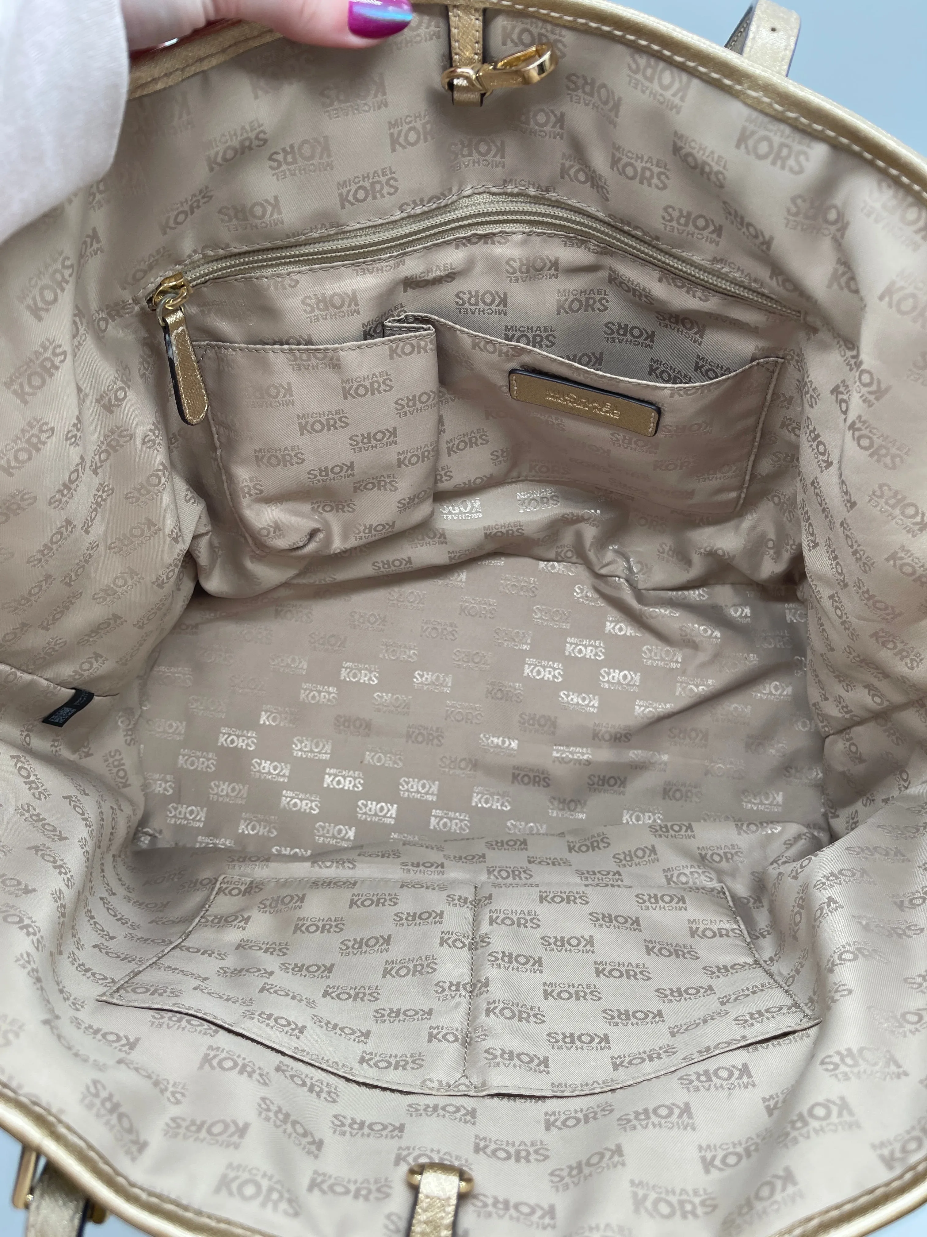 Handbag Designer By Michael Kors, Size: Large