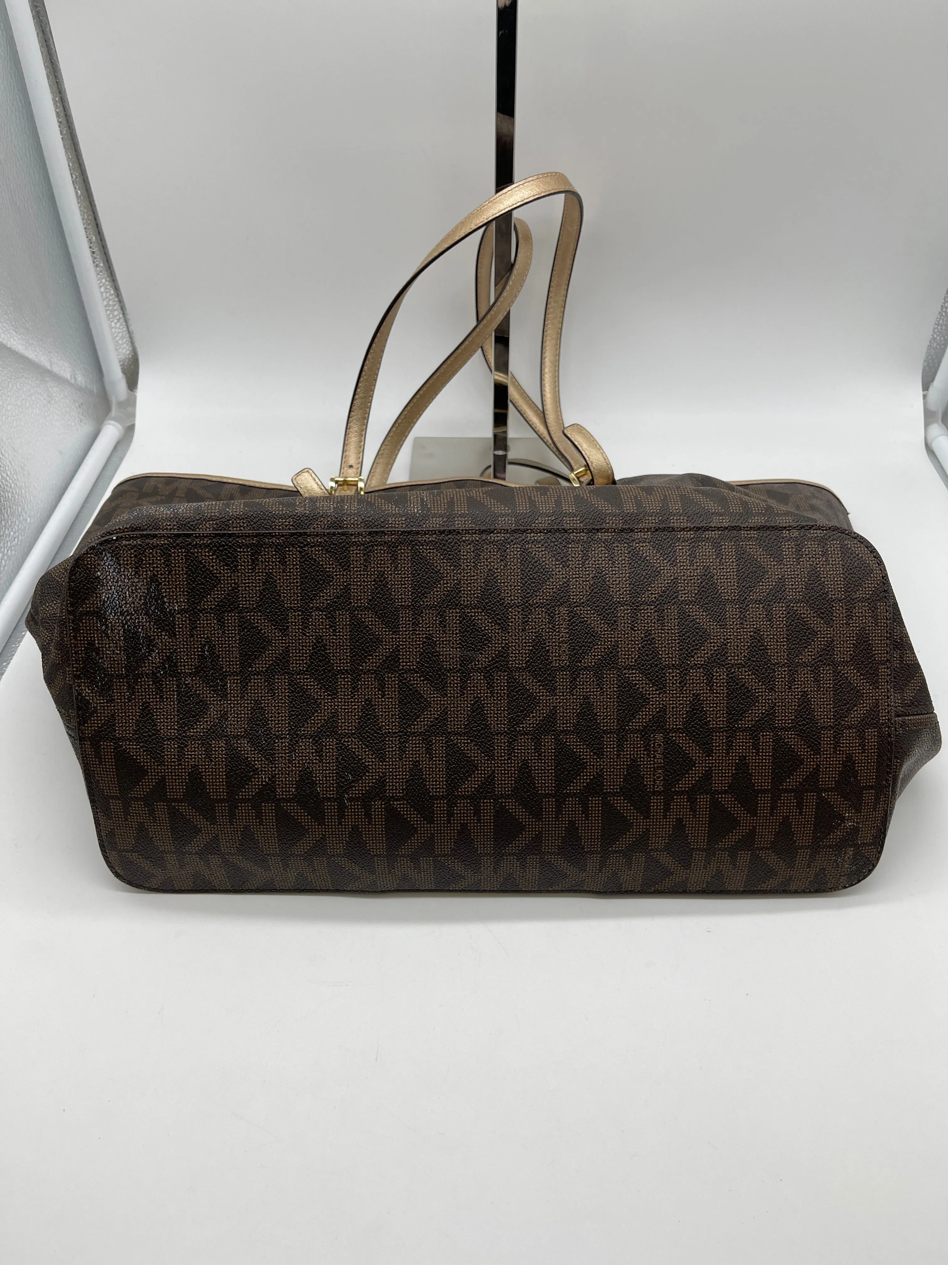 Handbag Designer By Michael Kors, Size: Large