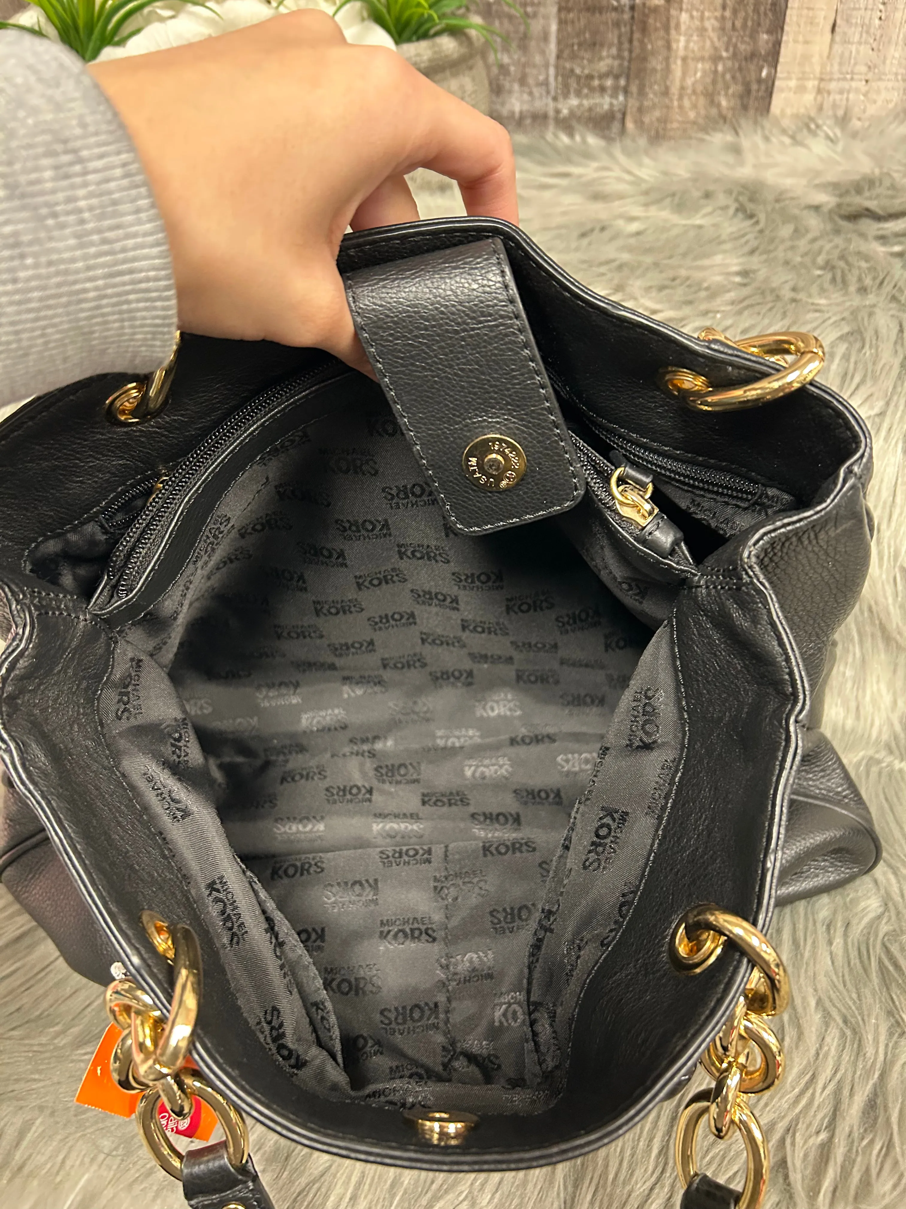 Handbag Designer By Michael Kors  Size: Medium