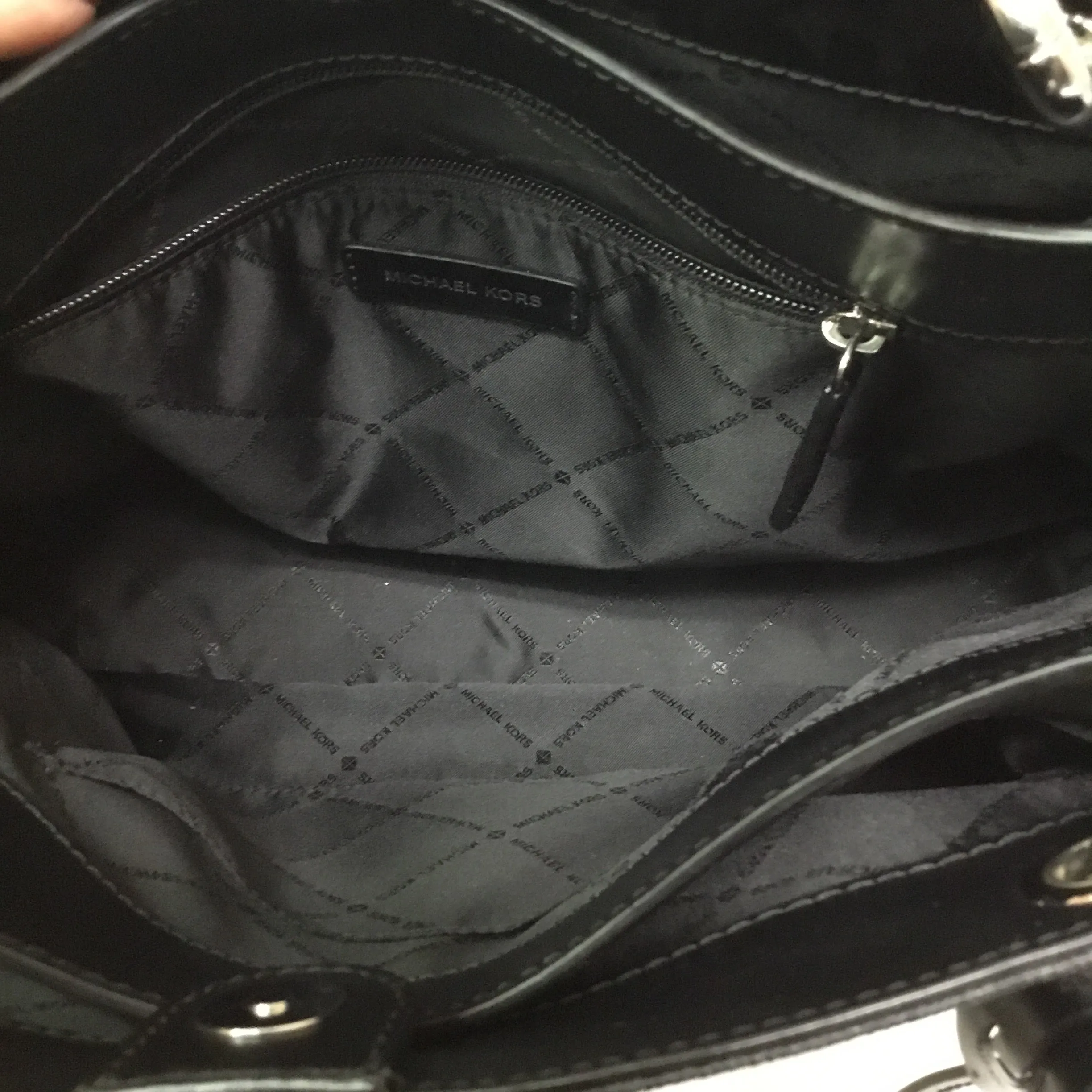 Handbag Designer By Michael Kors  Size: Medium