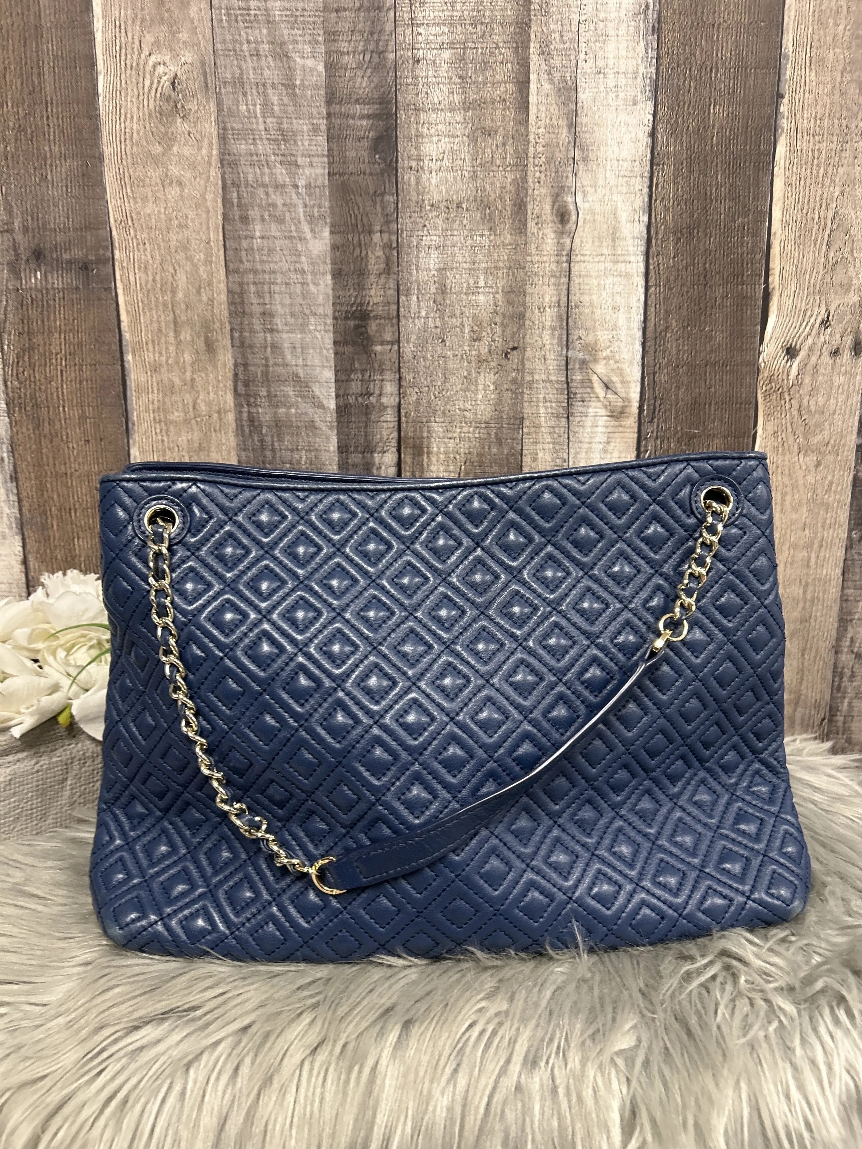 Handbag Designer By Tory Burch  Size: Medium
