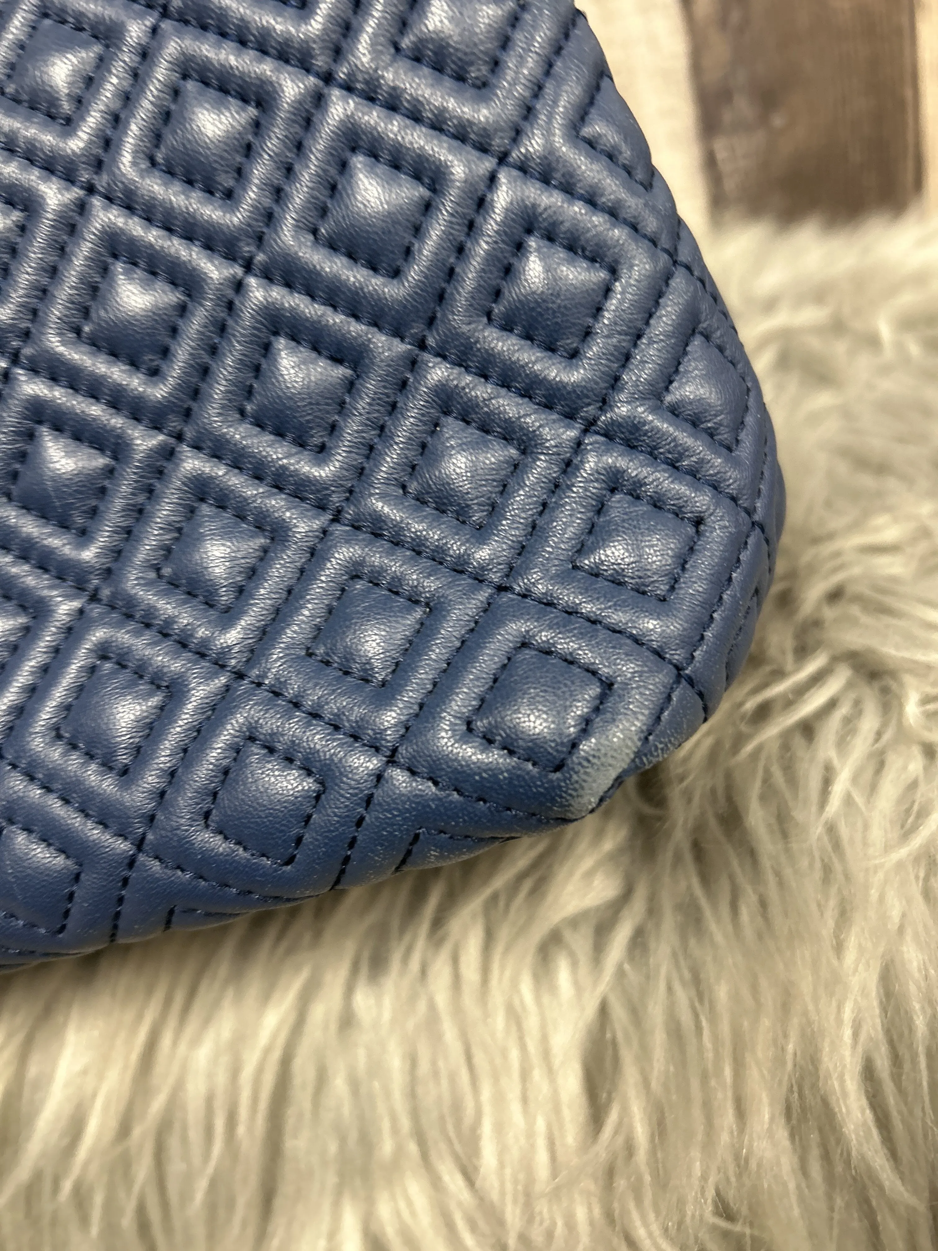 Handbag Designer By Tory Burch  Size: Medium