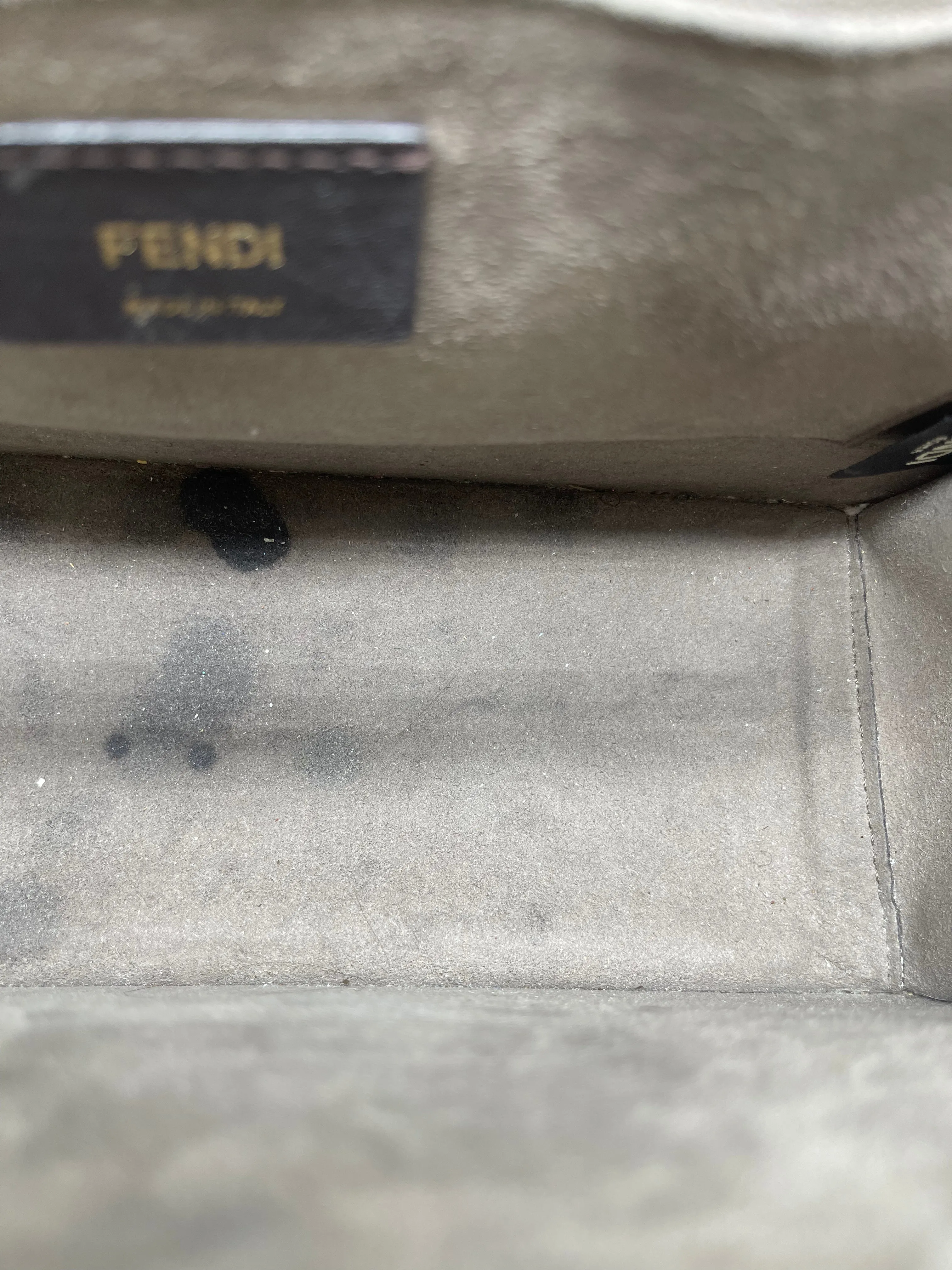 Handbag Luxury Designer By Fendi, Size: Medium