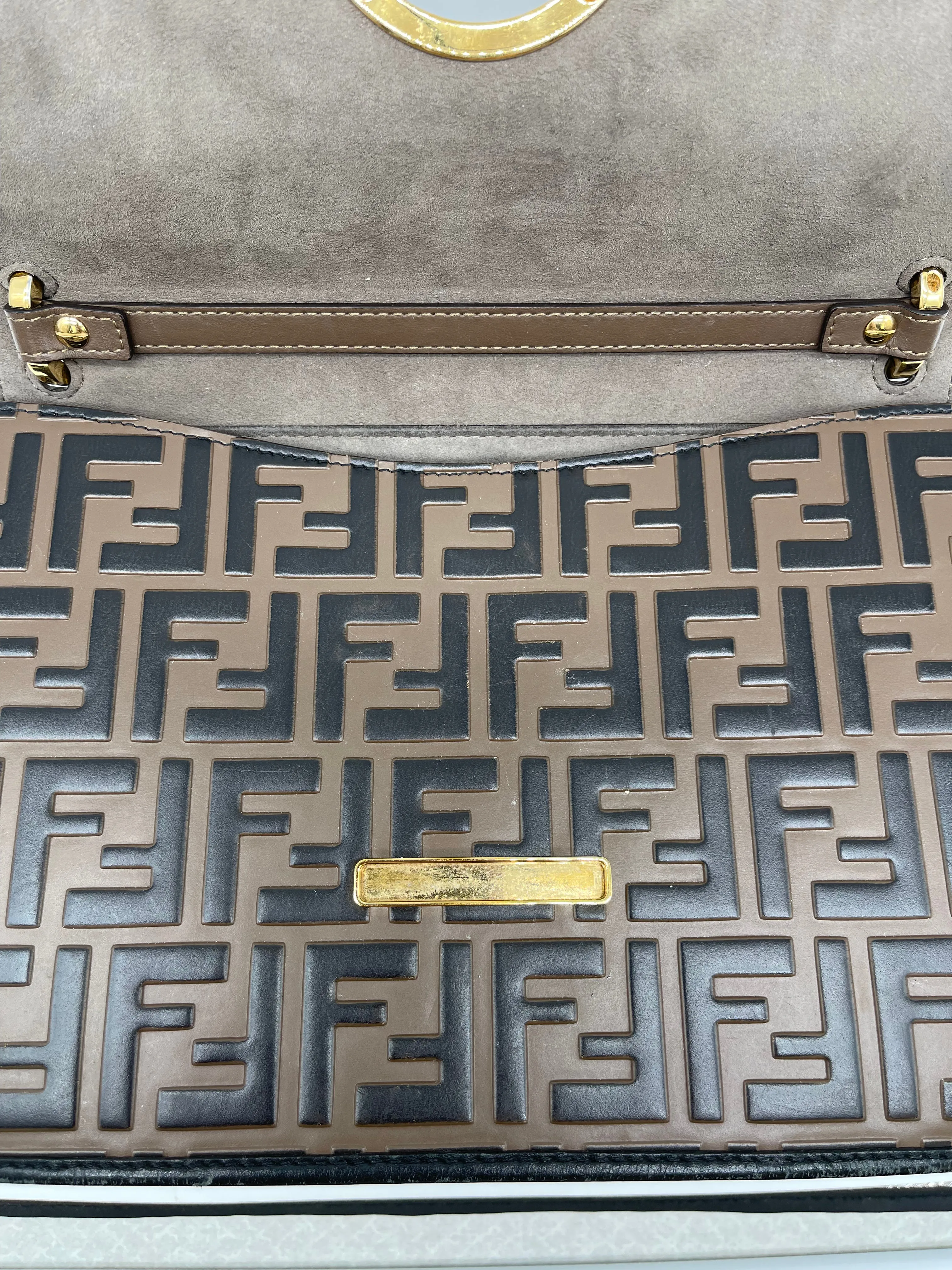 Handbag Luxury Designer By Fendi, Size: Medium