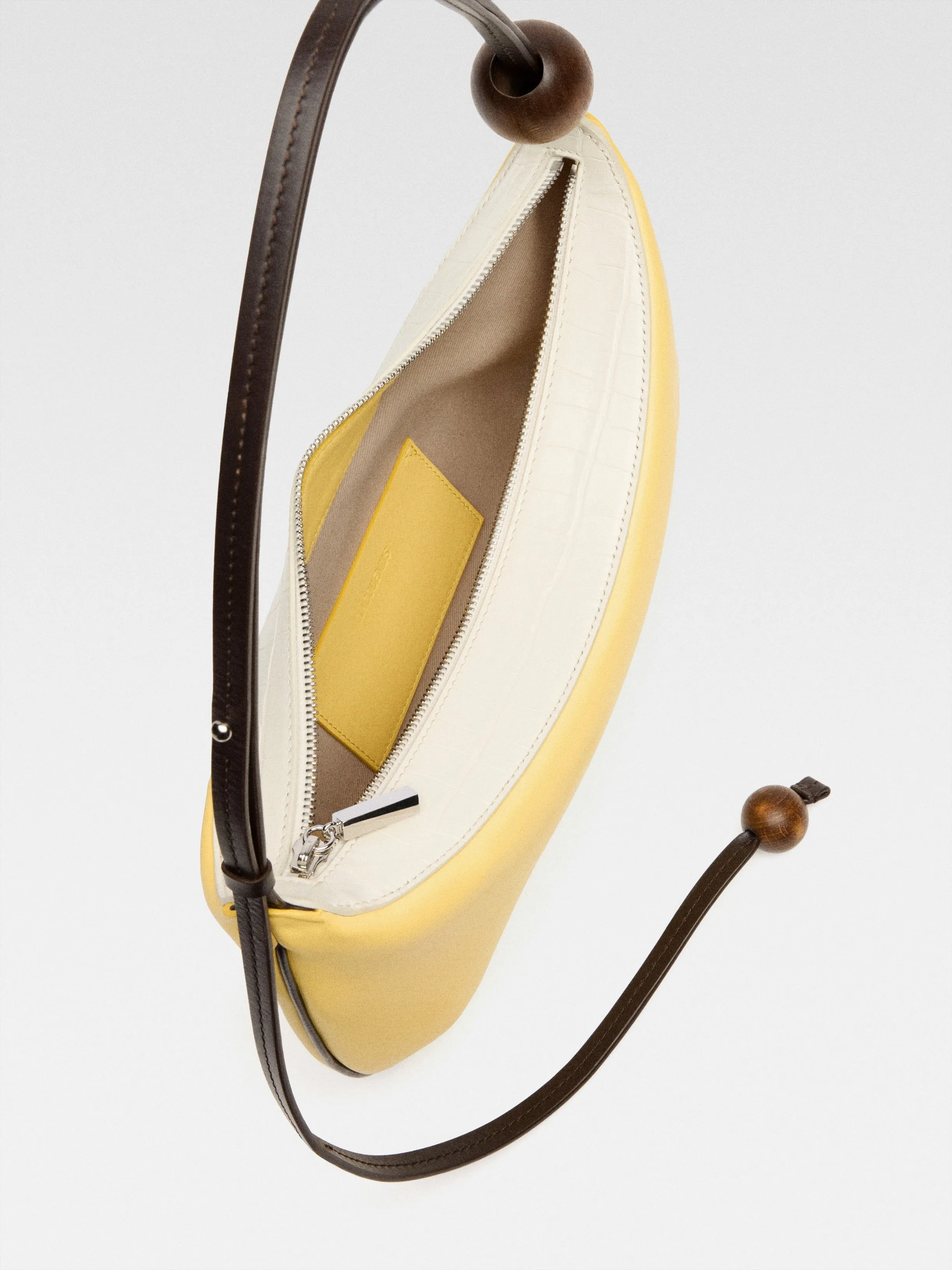 Jacquemus Le Grand Bisou Perle Handbag in Light Yellow