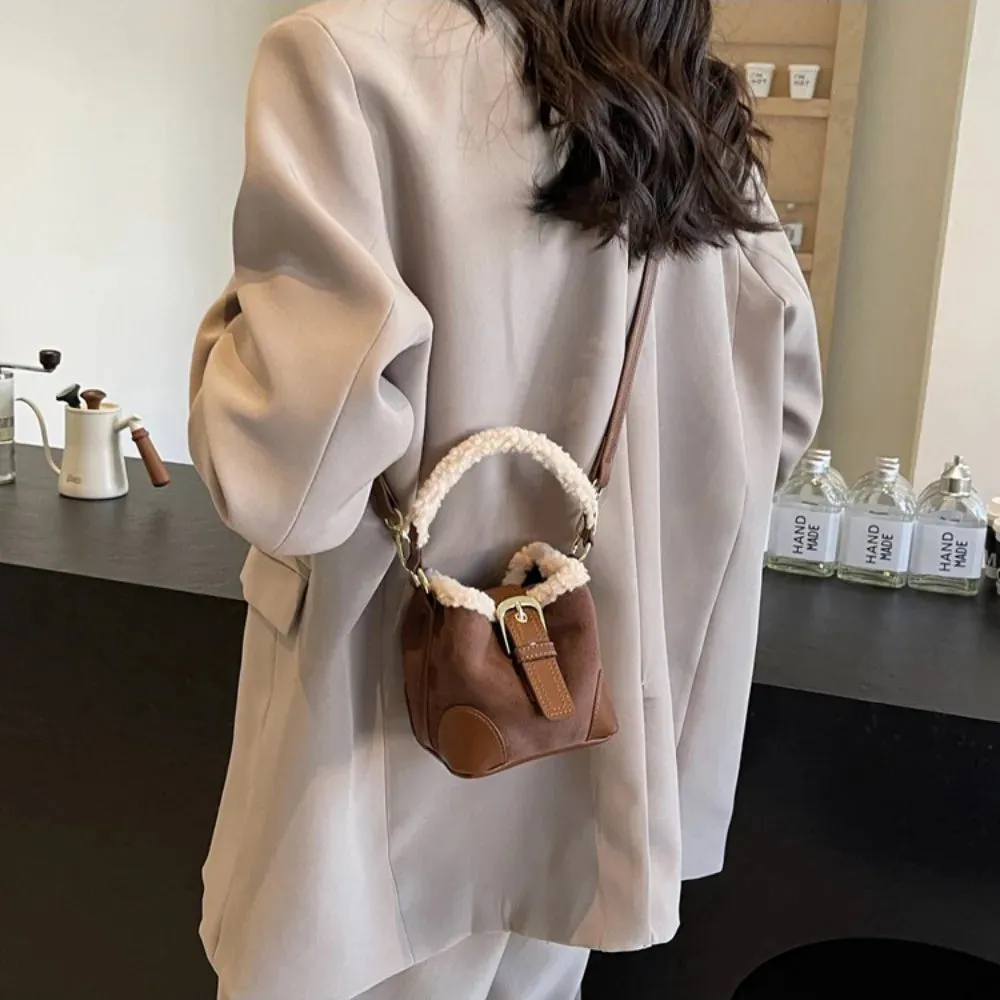 Kawaii Lamb Wool Bucket Bag 🐑✨ | Vintage Plush Crossbody Bag for Women 🎒💖