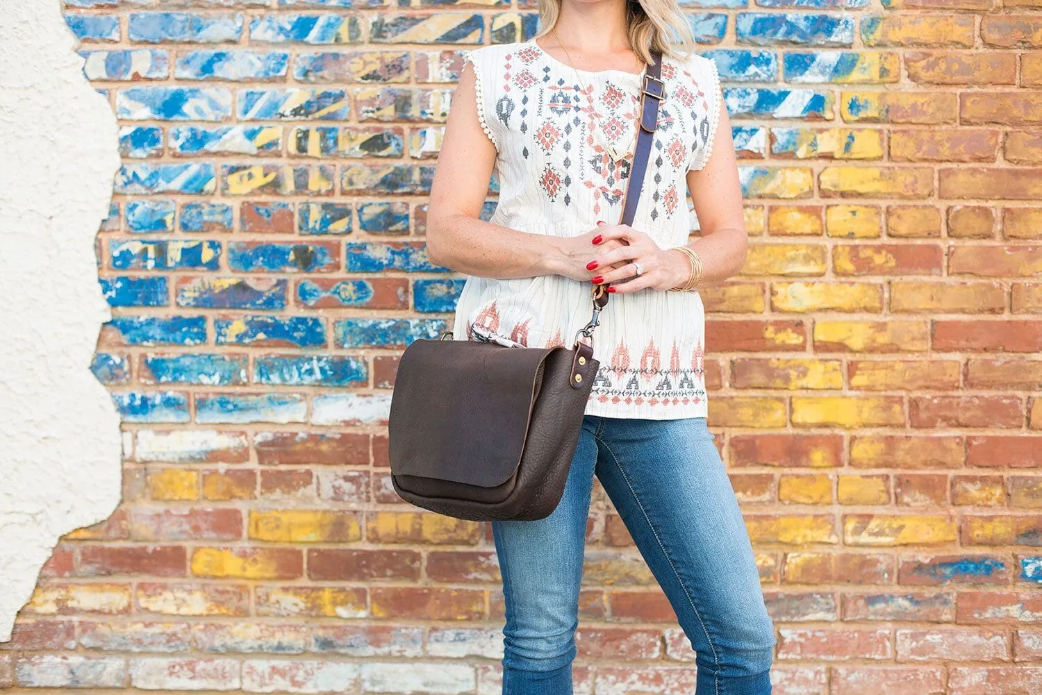KINDLE LEATHER SATCHEL - MOCHA