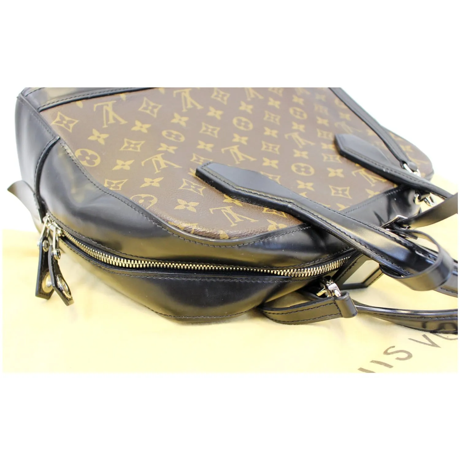 LOUIS VUITTON Dora MM Monogram Canvas Shoulder Handbag Black