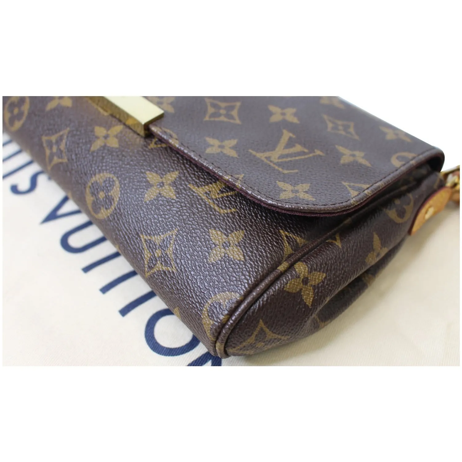 LOUIS VUITTON Favorite MM Monogram Canvas Crossbody Bag Brown