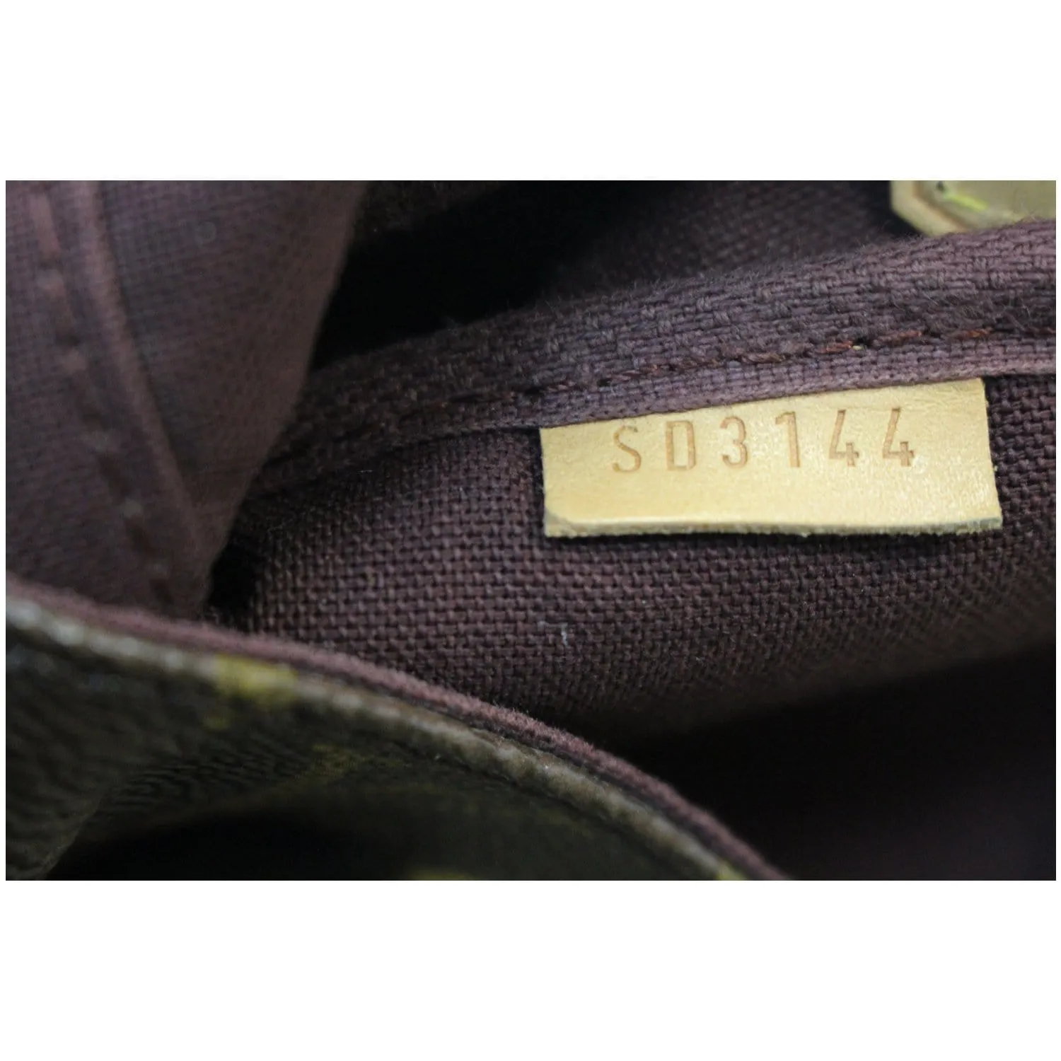 LOUIS VUITTON Favorite MM Monogram Canvas Crossbody Bag Brown