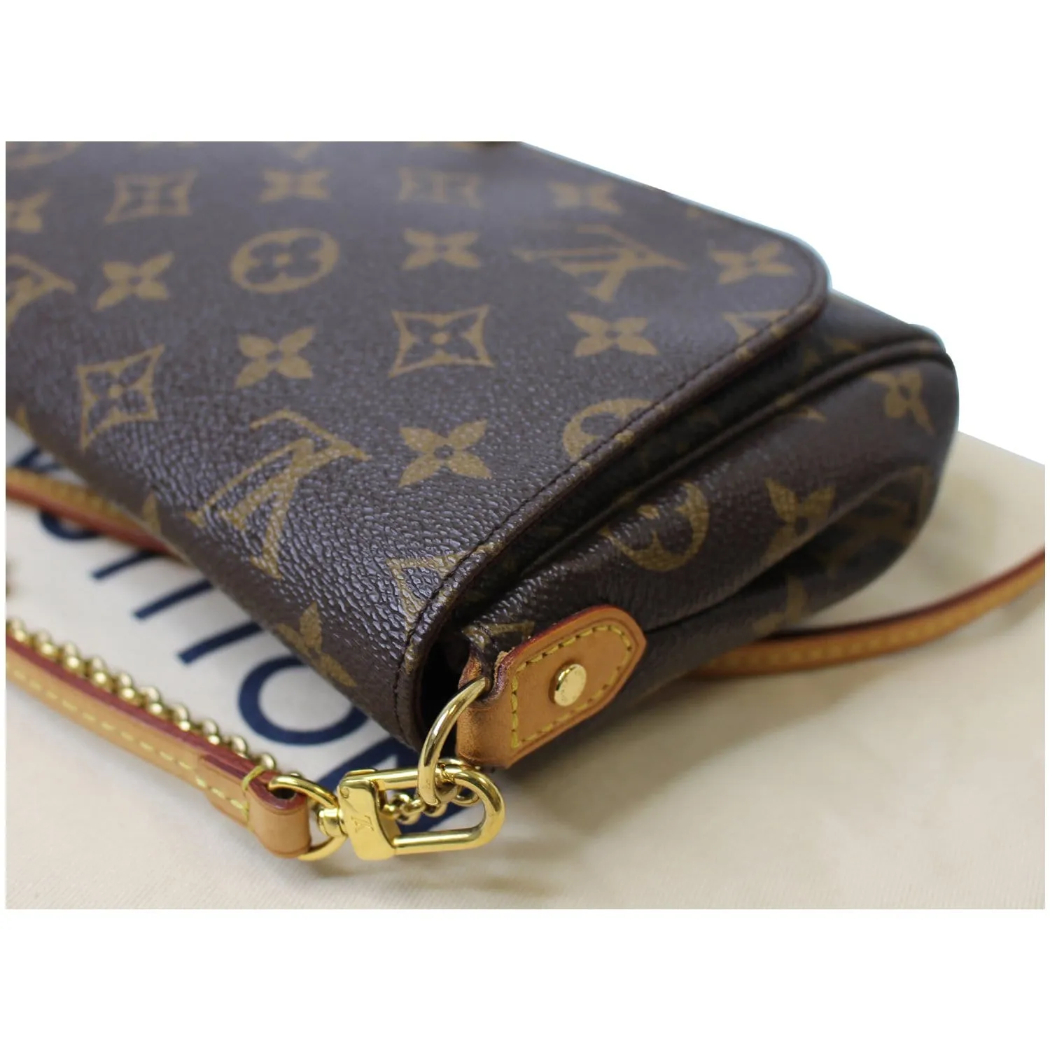 LOUIS VUITTON Favorite MM Monogram Canvas Crossbody Bag Brown