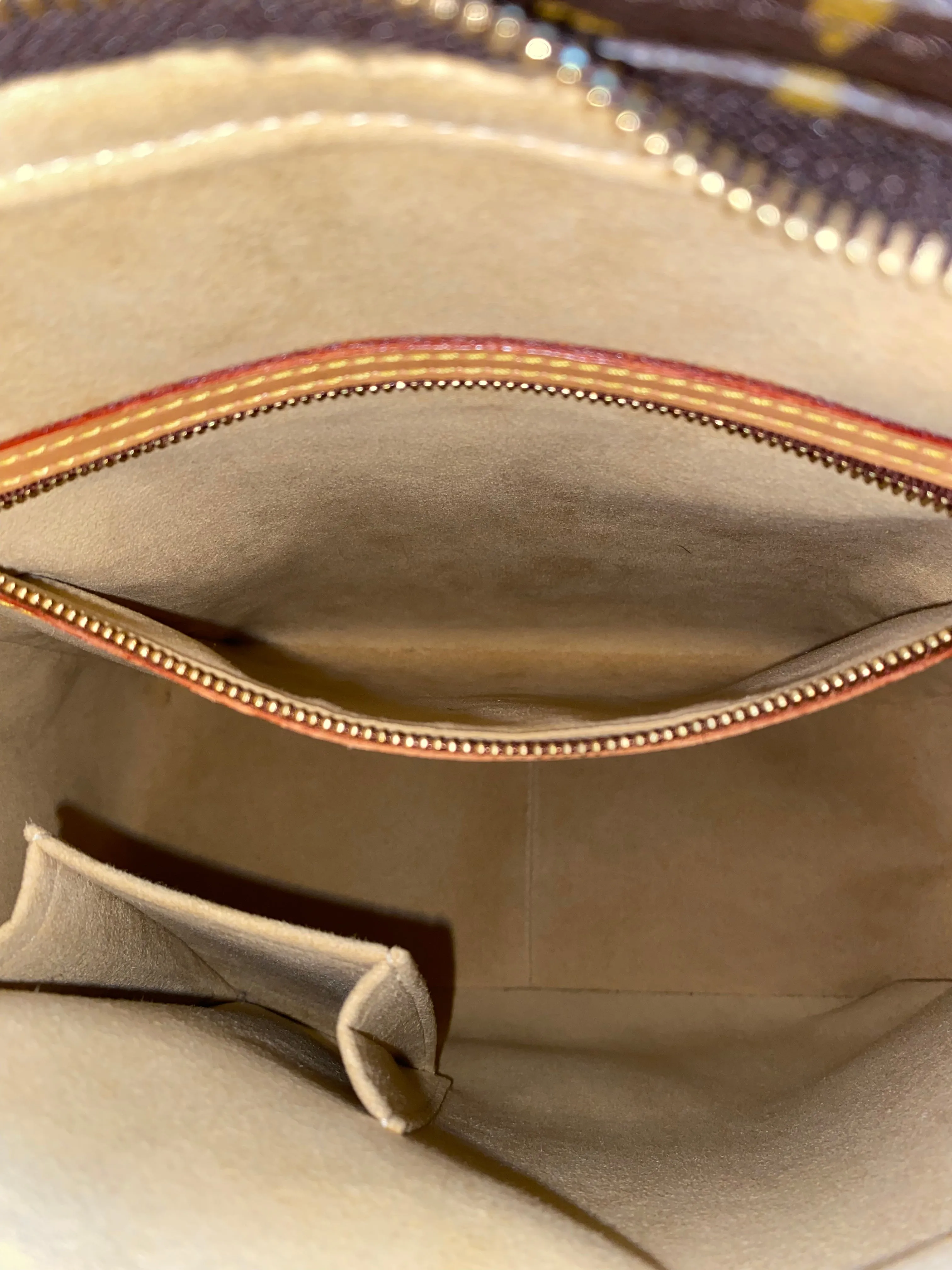 Louis Vuitton Looping GM Monogram Canvas Shoulder Bag
