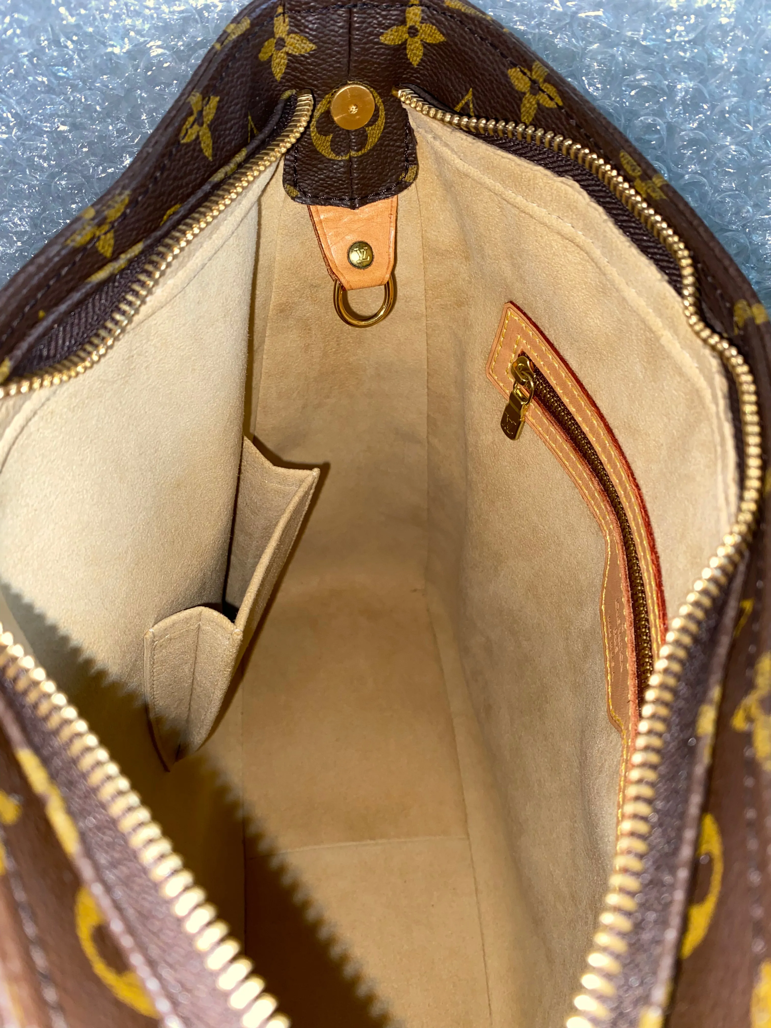 Louis Vuitton Looping GM Monogram Canvas Shoulder Bag
