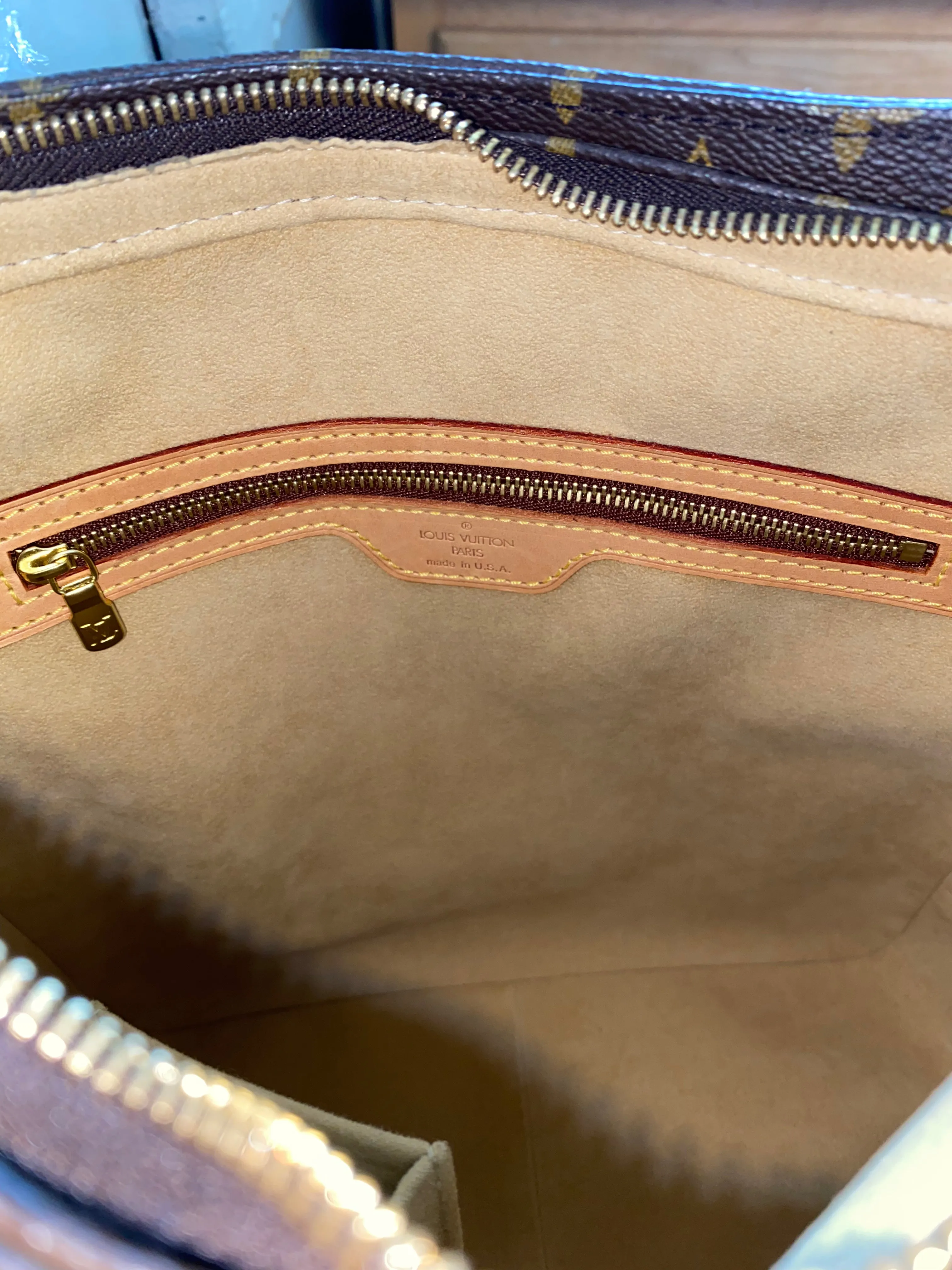 Louis Vuitton Looping GM Monogram Canvas Shoulder Bag