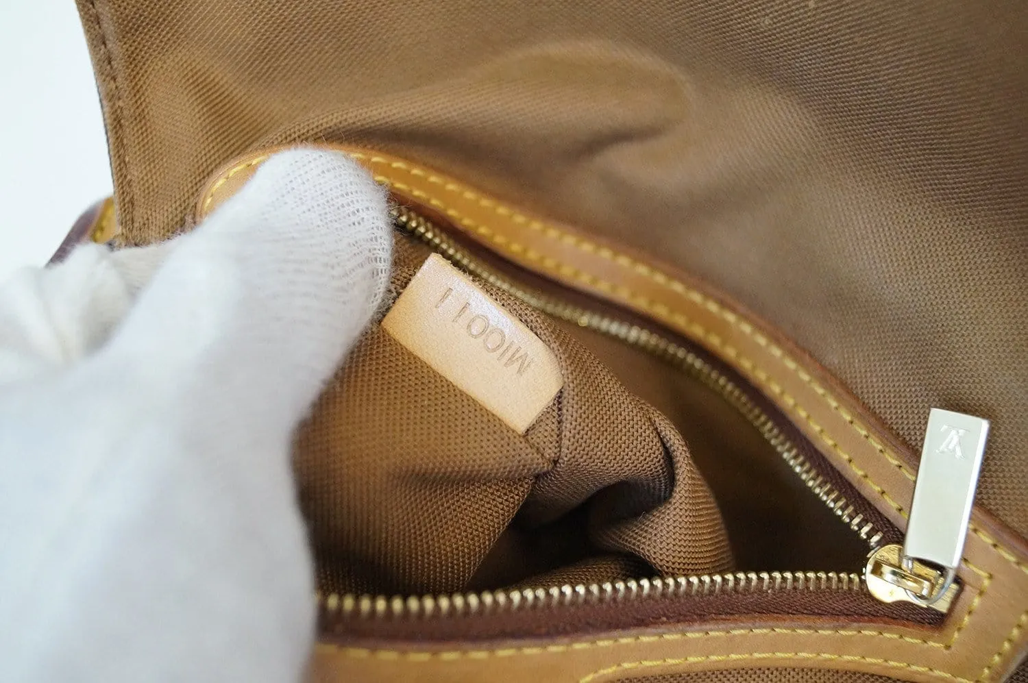 LOUIS VUITTON Monogram Mini Looping Shoulder Handbag
