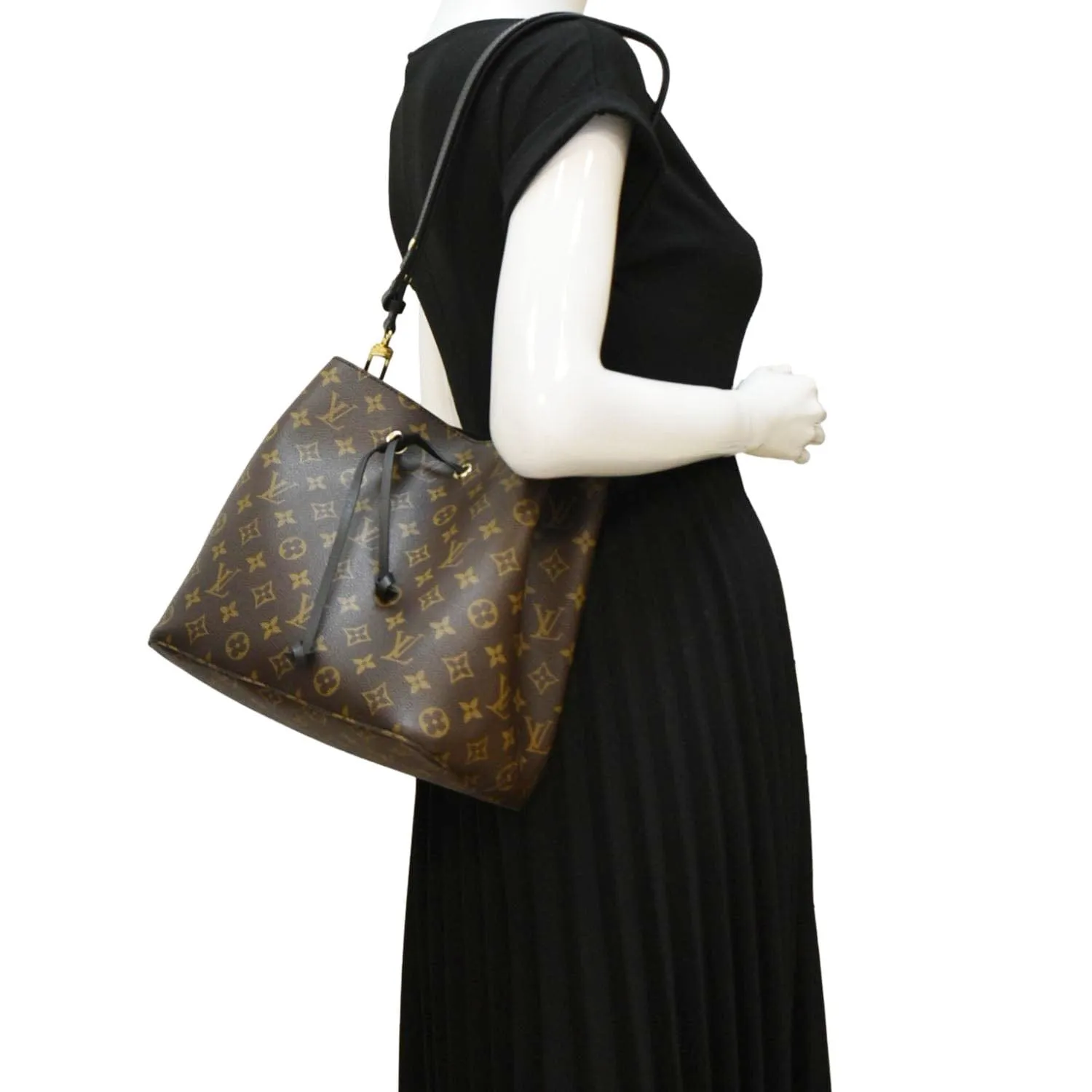 LOUIS VUITTON Neonoe Monogram Canvas Shoulder Bag Black