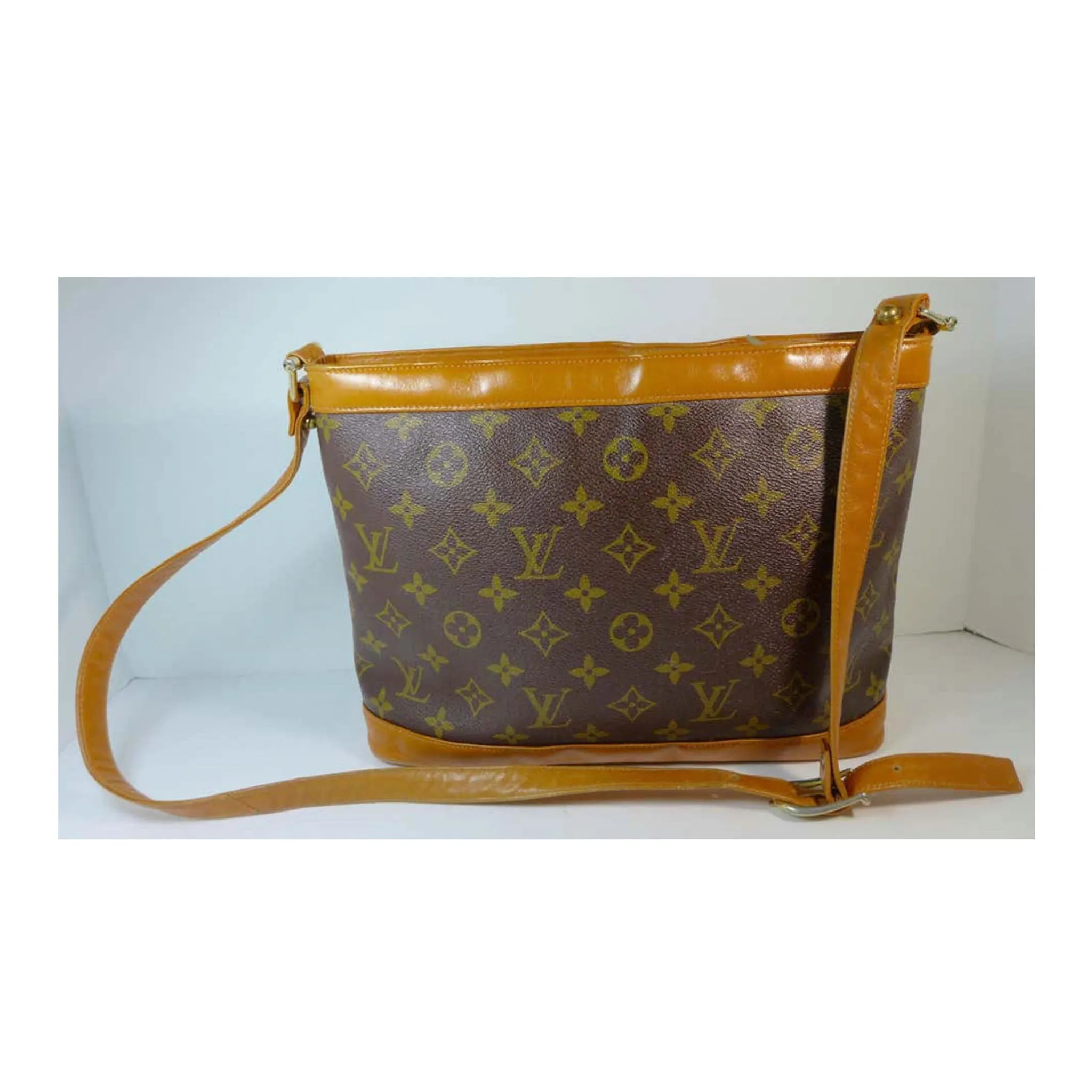 LOUIS VUITTON Shoulder Crossbody Bag