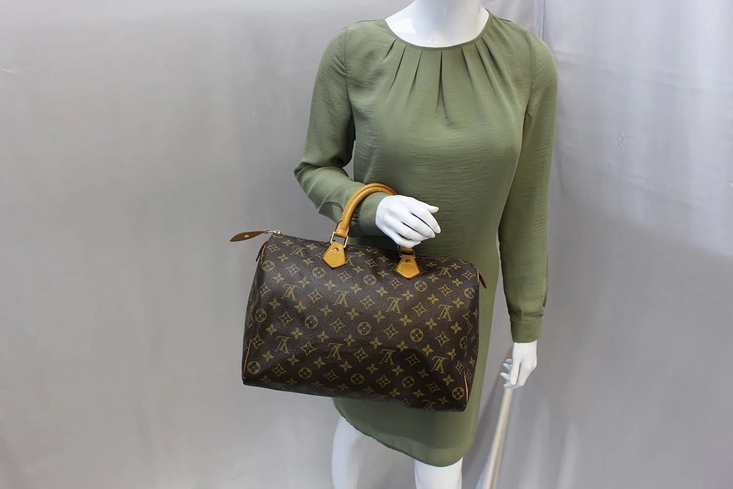 LOUIS VUITTON Speedy 35 Pre Owned Monogram Canvas  Brown Satchel Bag