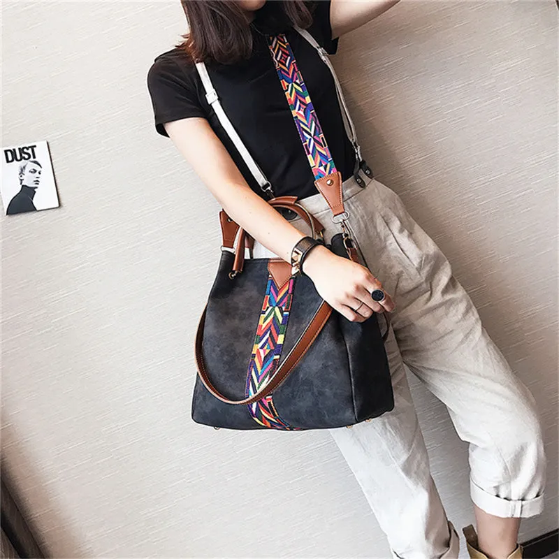 <bold>Tote / Shoulder Bag <br>Vegan-Leather