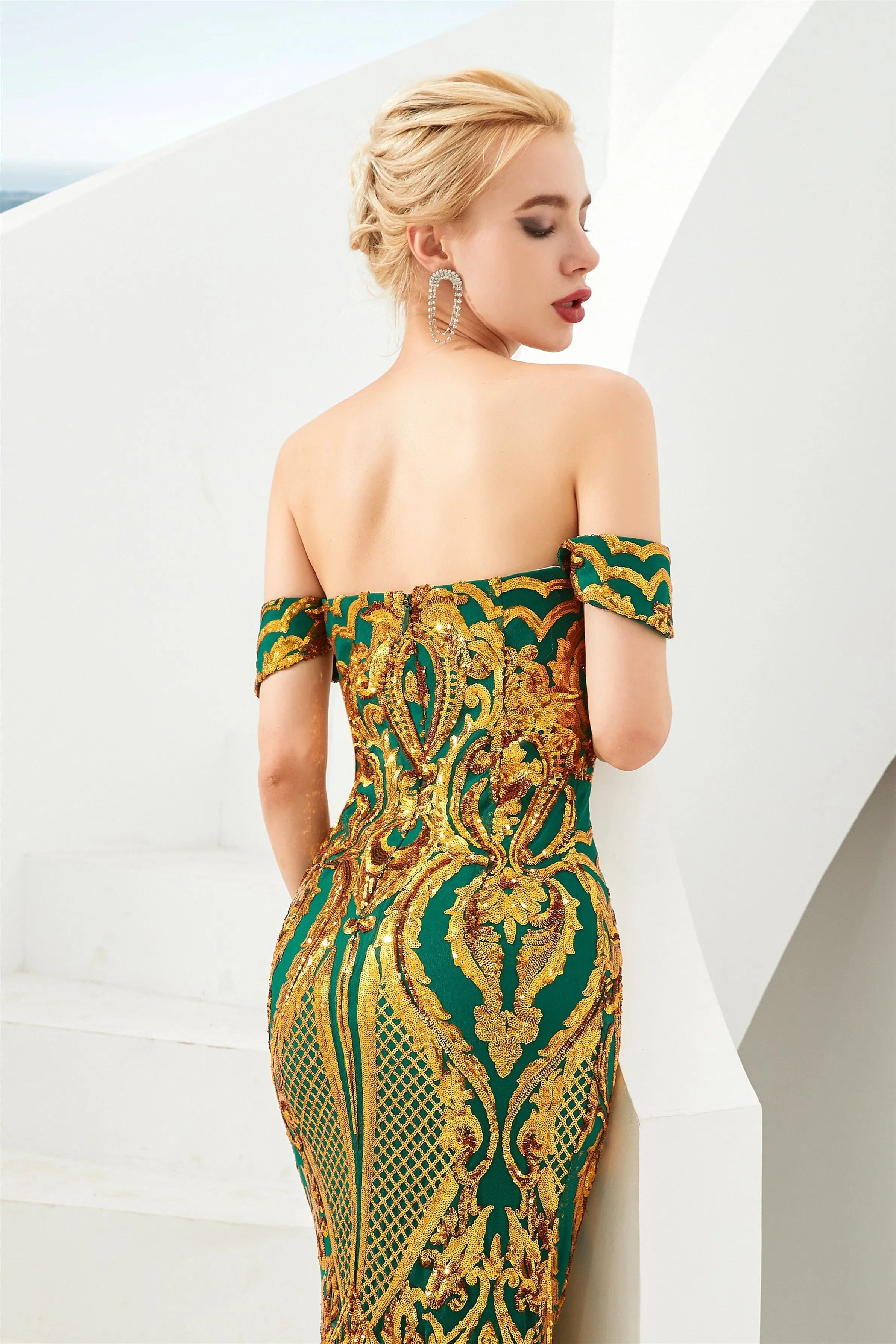 Mermaid Off-the-shoulder Sweetheart Sequined Sleeveless Backless Applique Prom Dress