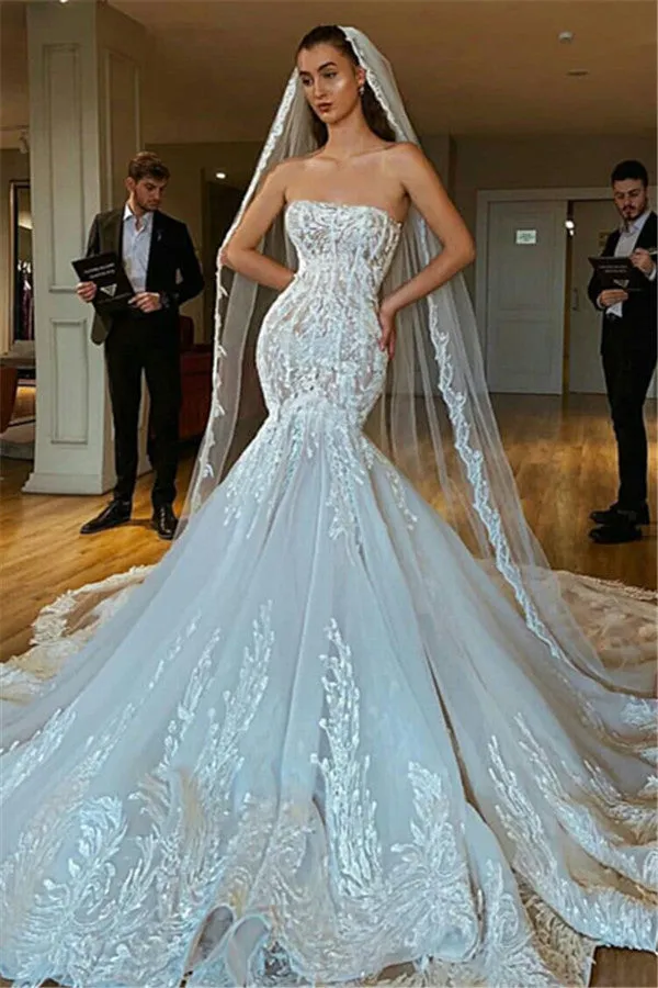 Modern Strapless Mermaid Puffy Appliques Bridal Bridal Gowns