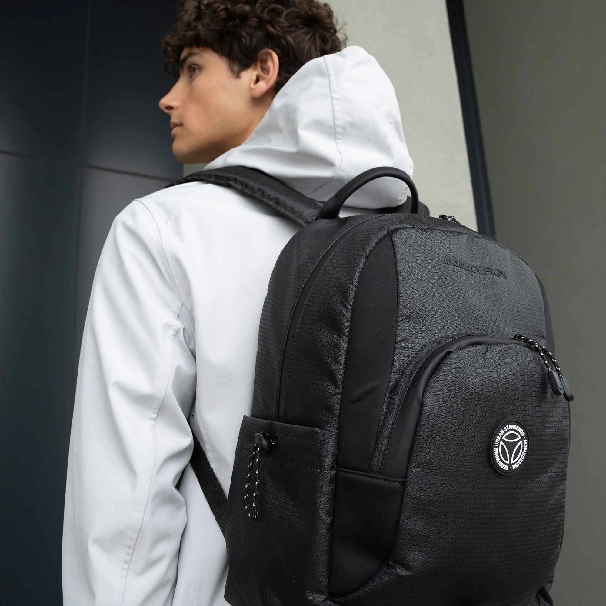 Momodesign Zaino Sportivo Adventure tasca frontale nero