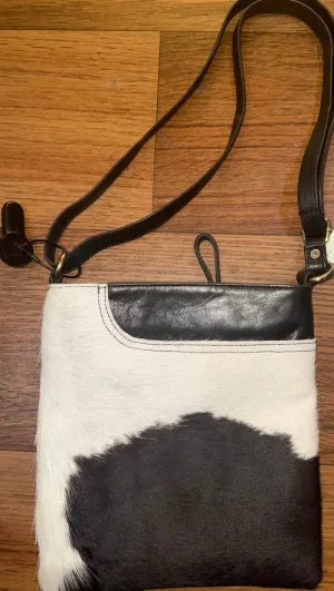 Mountain Creek Handbag Mackay Crossover Black