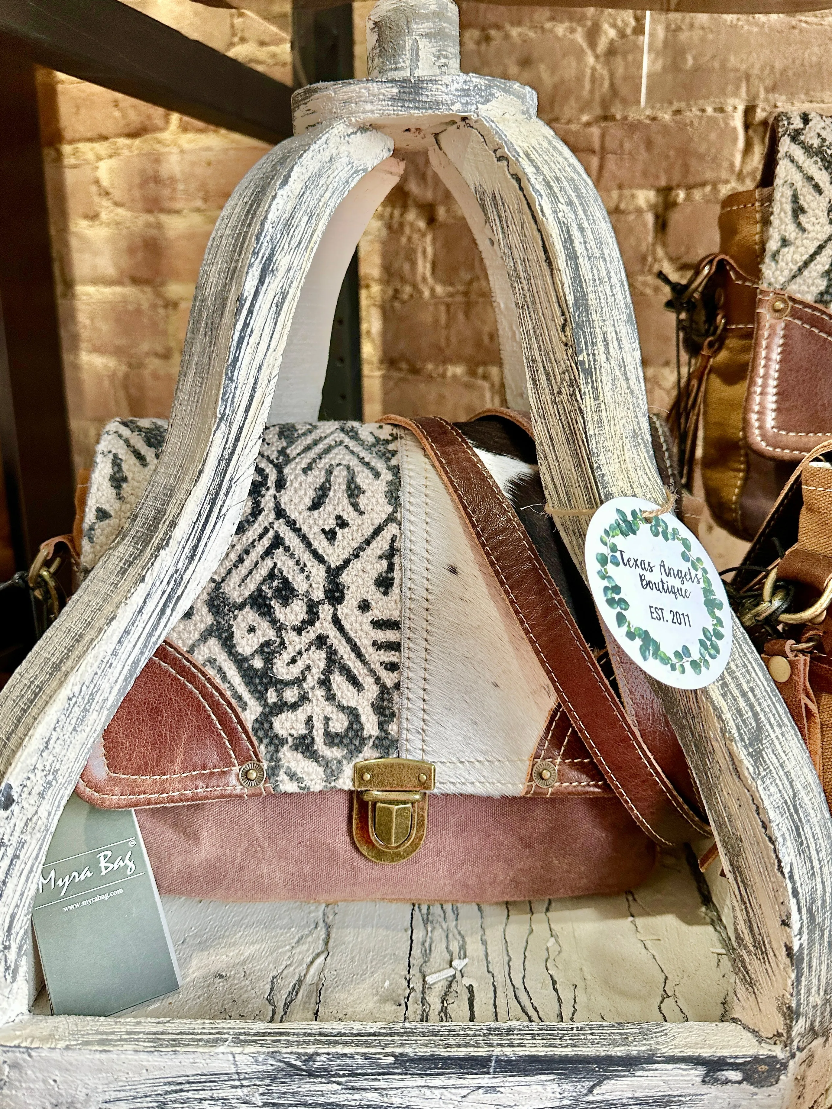 MYRA Cowhide Vintage Collection