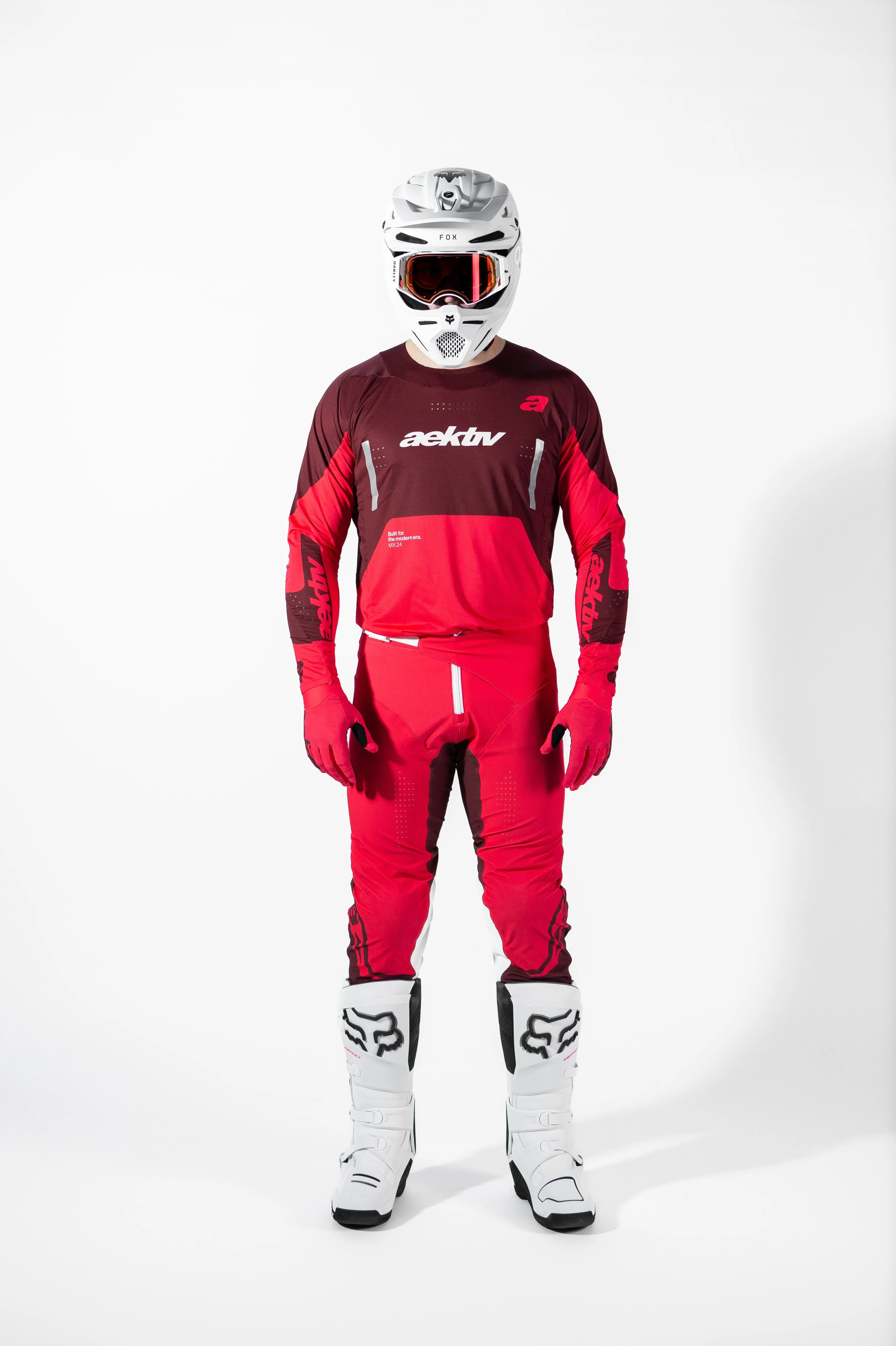 NOVA Strike Red Gloves