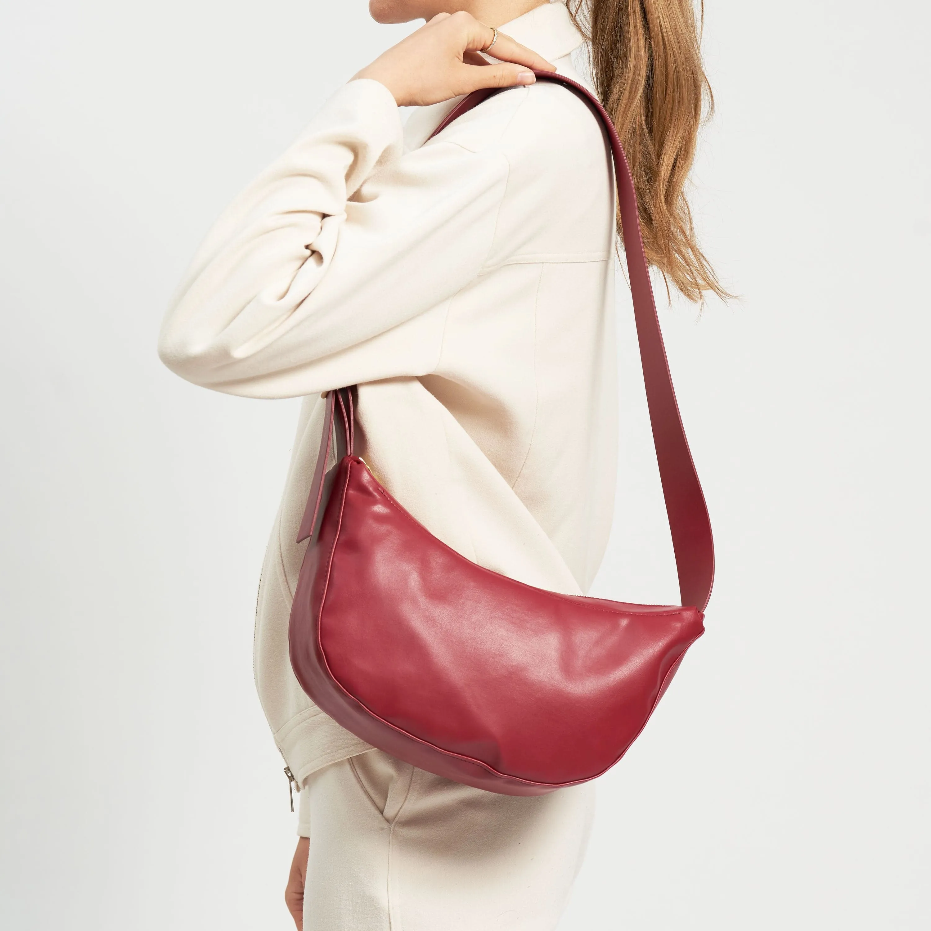 Oleatex Vegan Olive Leather Half Moon Bag S | Cherry Red