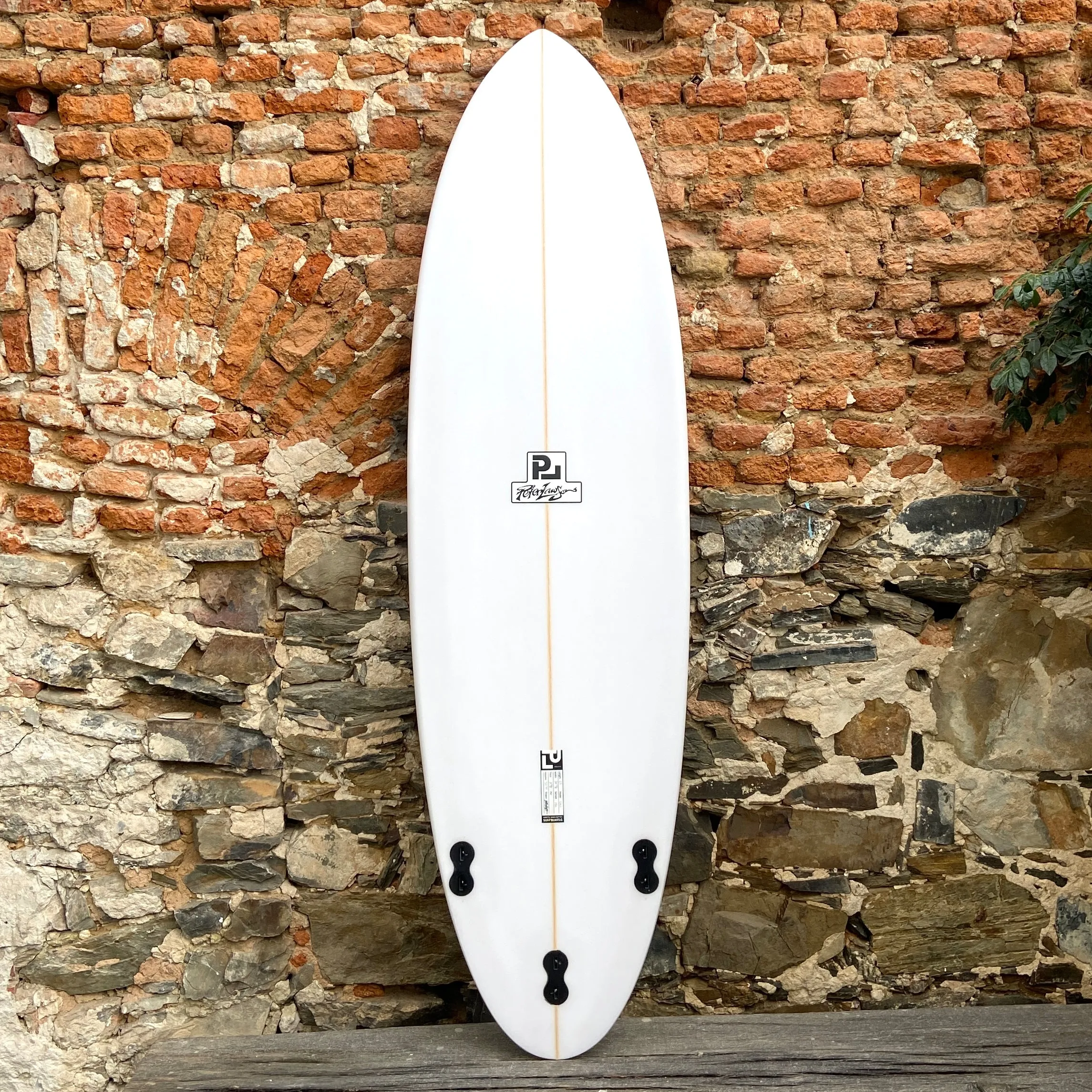 PETER LAWSON - WEEKEND WARRIOR  6'10 x 21 1/4 x 2  3/4  42.38L