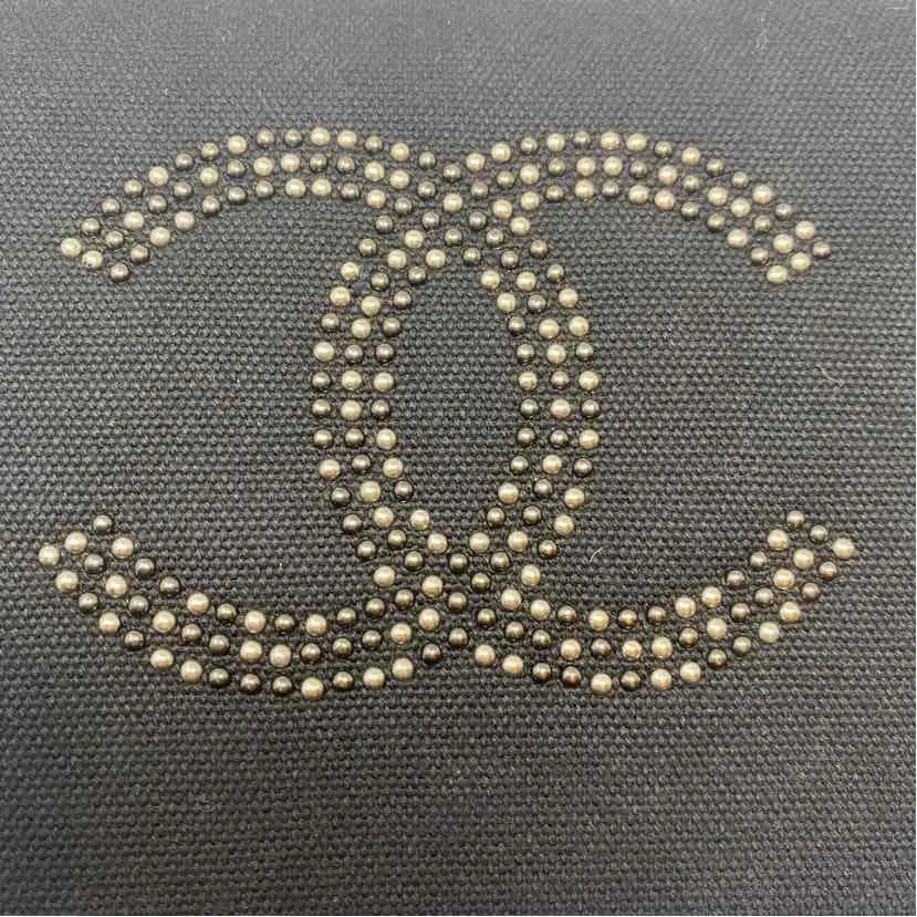 Pre-Owned Chanel Black Canvas Designer Handbag