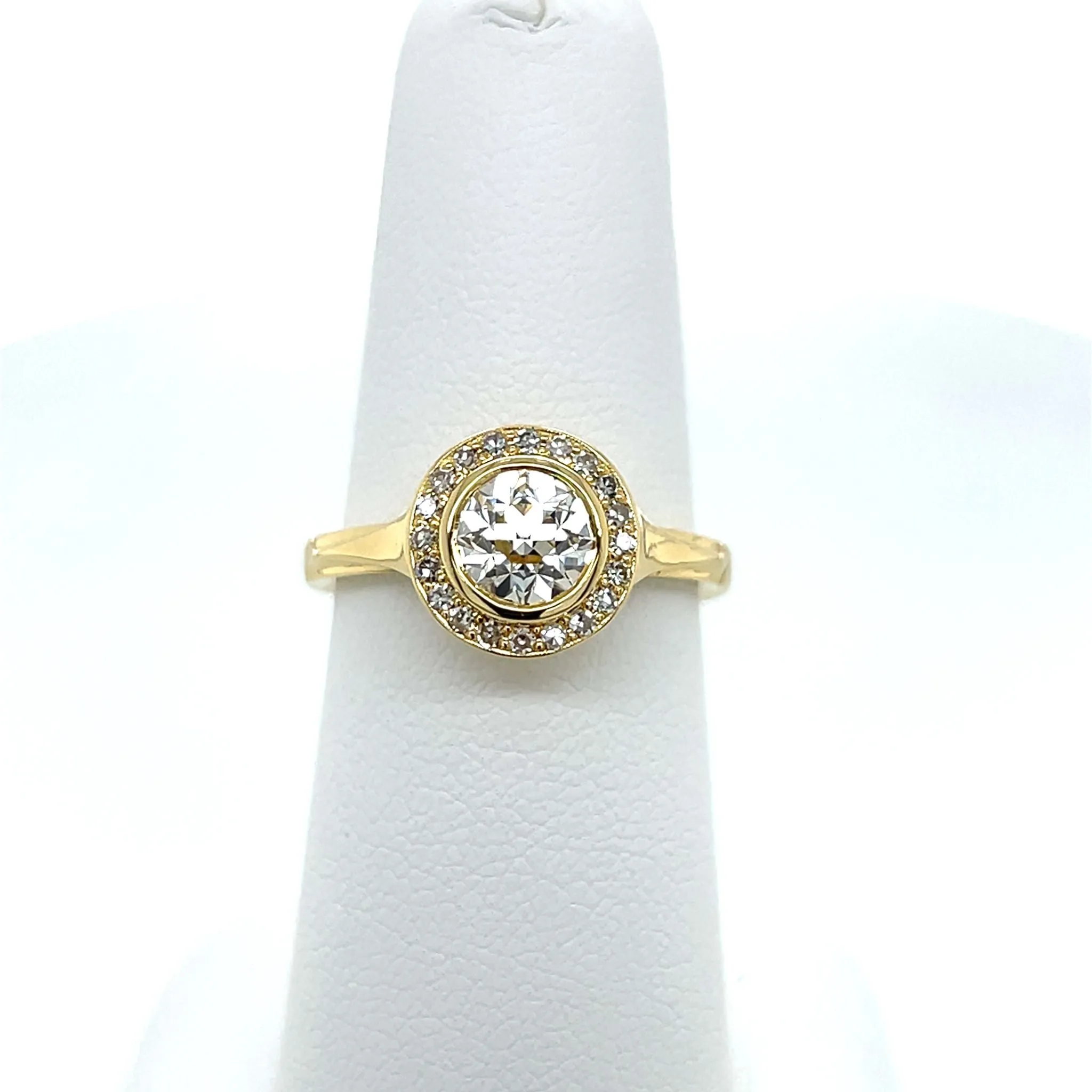 Preloved 0.89ct J VS2 Mined August Vintage Round in Designer Yellow Gold Ring