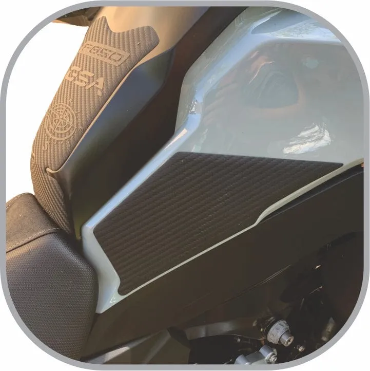 Rubbatech knie tankpads voor de BMW F 850 GS Adventure en Rallye